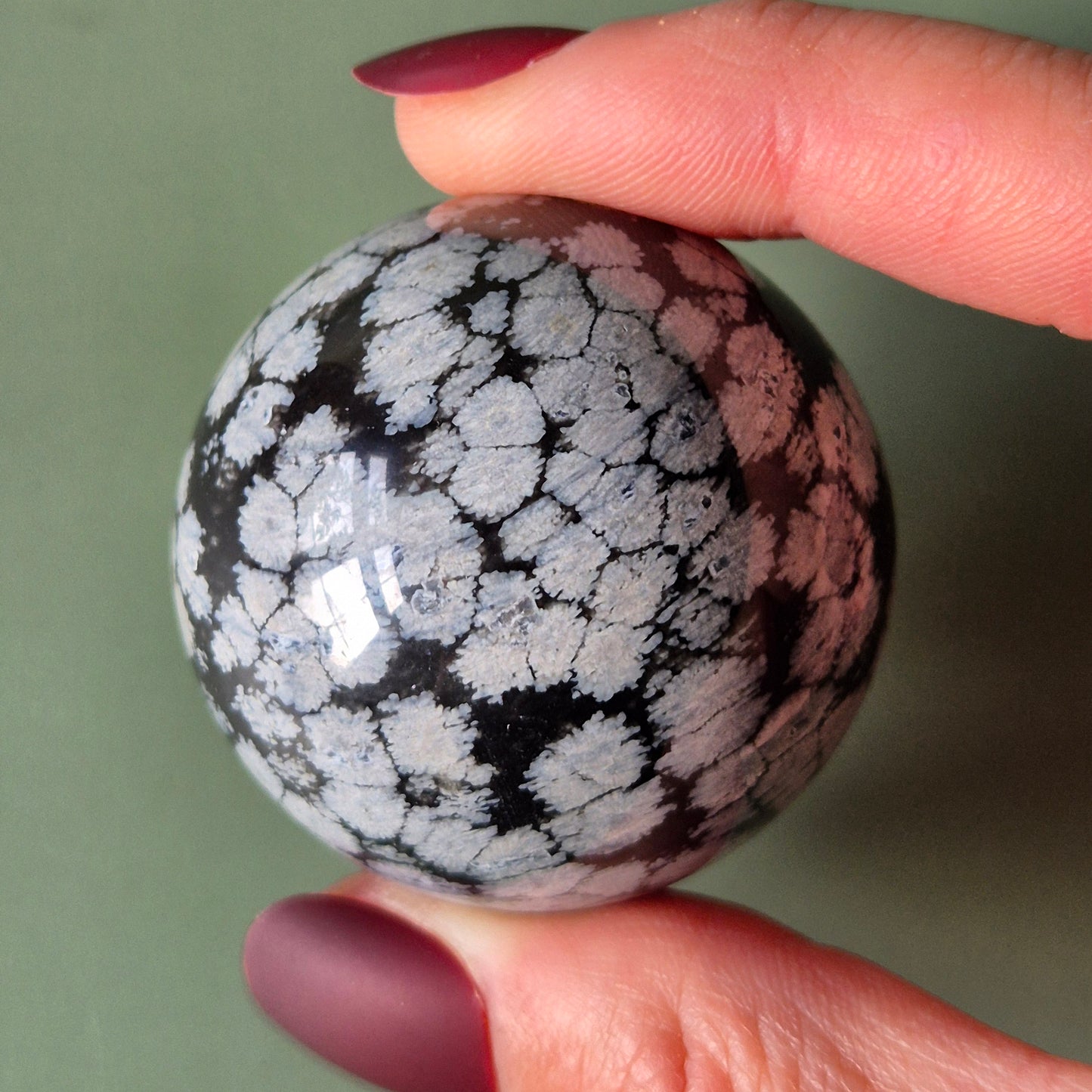 Snowflake Obsidiaan Bol 4-5 cm – Helende Steen voor Balans & Zuivering Sphere