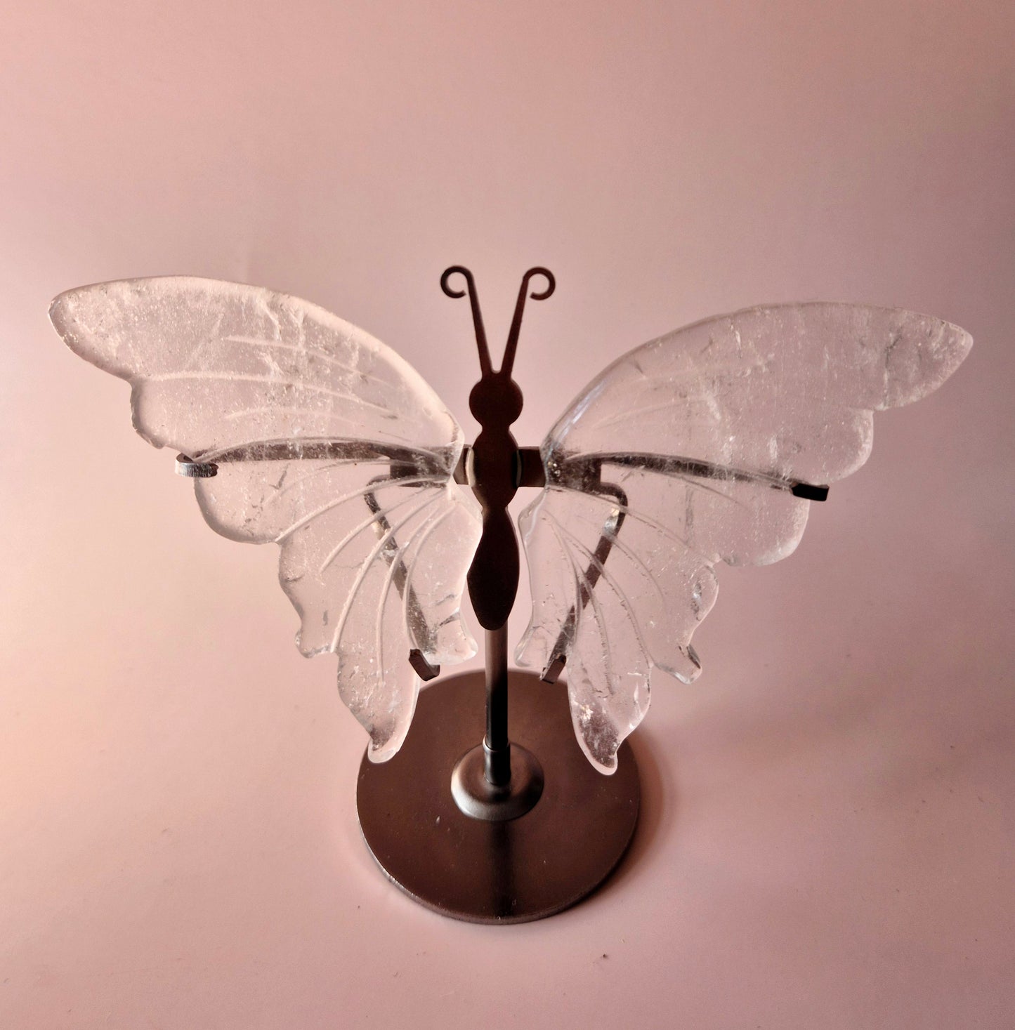 Bergkristal Butterfly Crystal Carving met Metalen Standaard