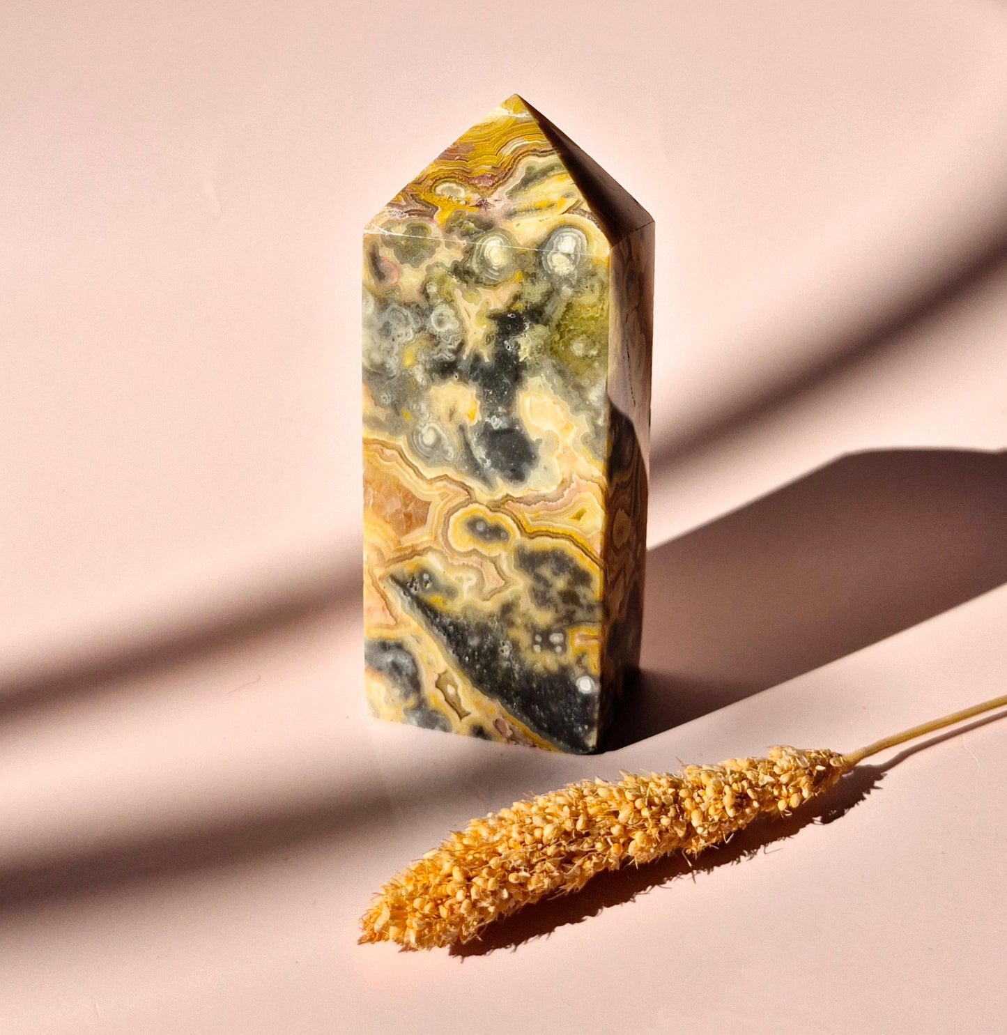 Crazy Lace Agate Point – The Stone of Joy and Balance - 9,5cm 228grams