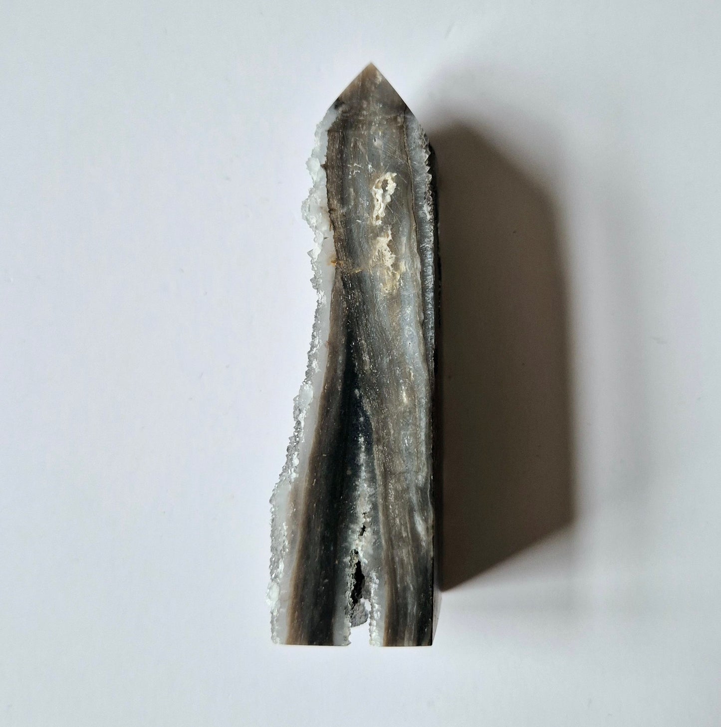 Edelsteen Druzy Sphaleriet Toren / Obelisk – Een Sprankelend Natuurschat