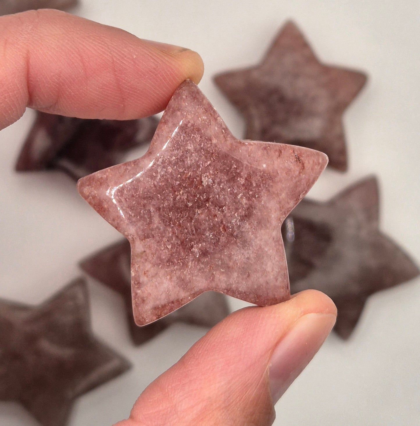 Strawberry Quartz Star – 3cm
