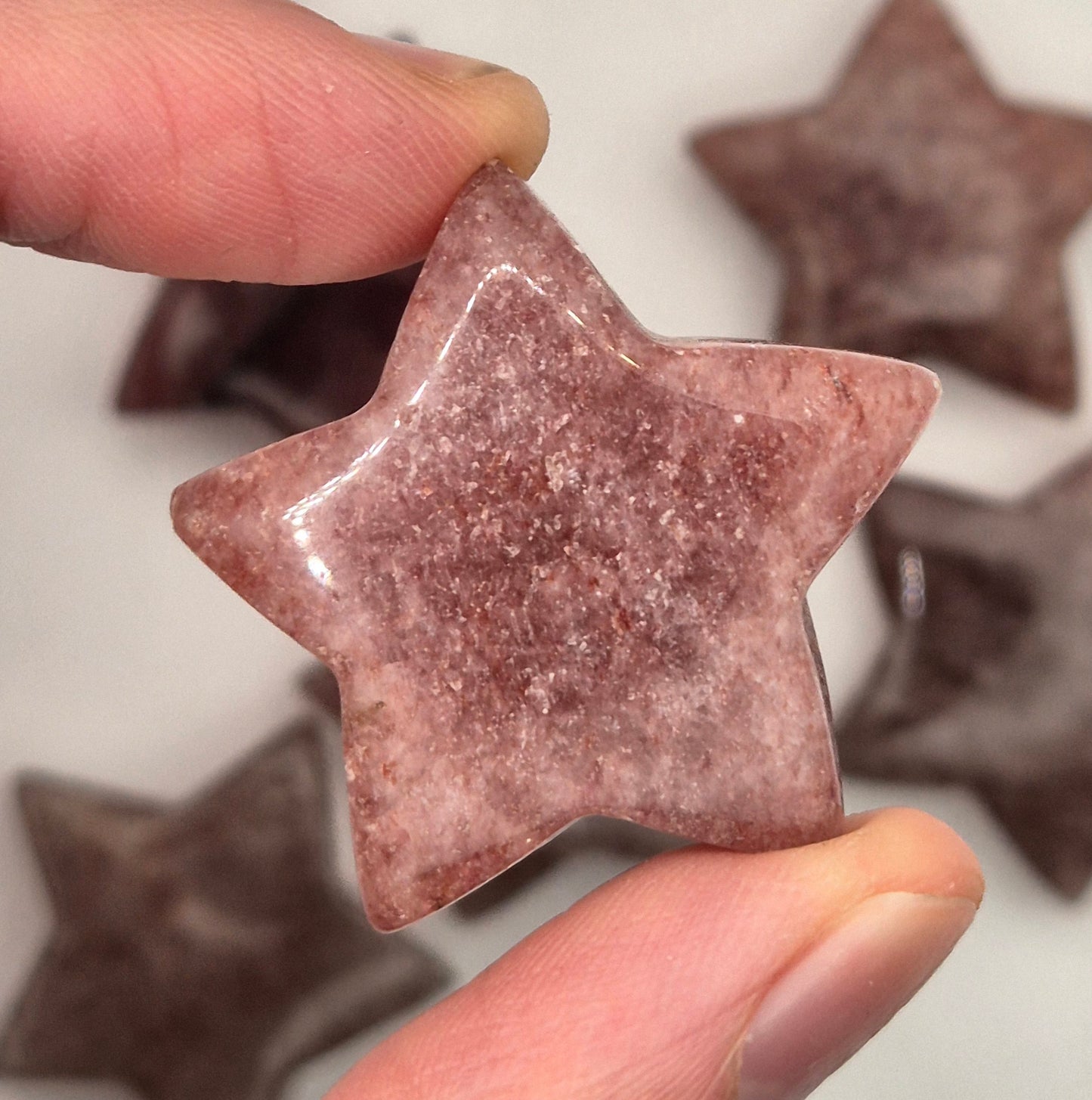 Strawberry Quartz Star – 3cm