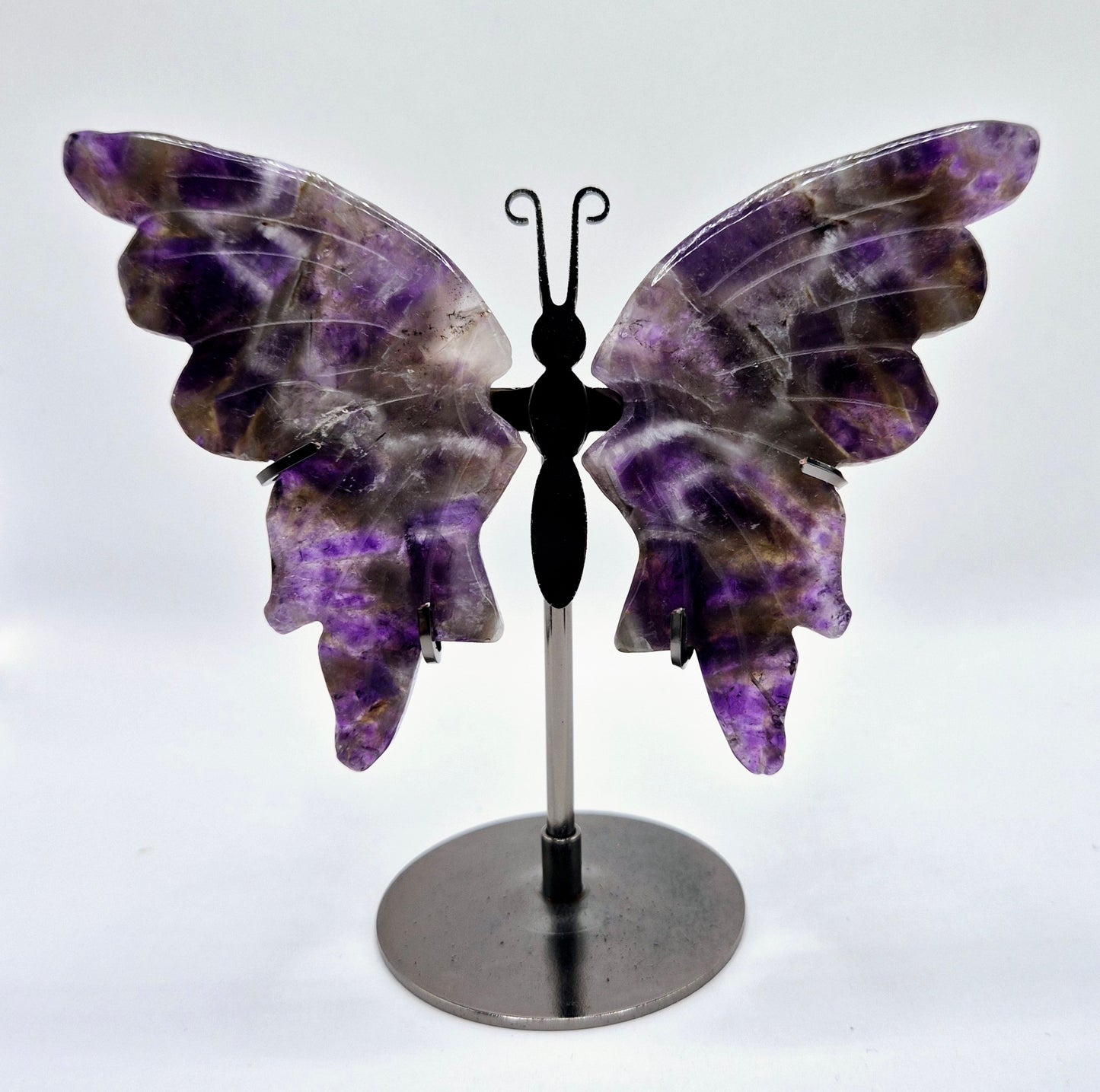 Chevron (dream) Amethist Butterfly / Vlinder geslepen Edelsteen met Metalen Standaard