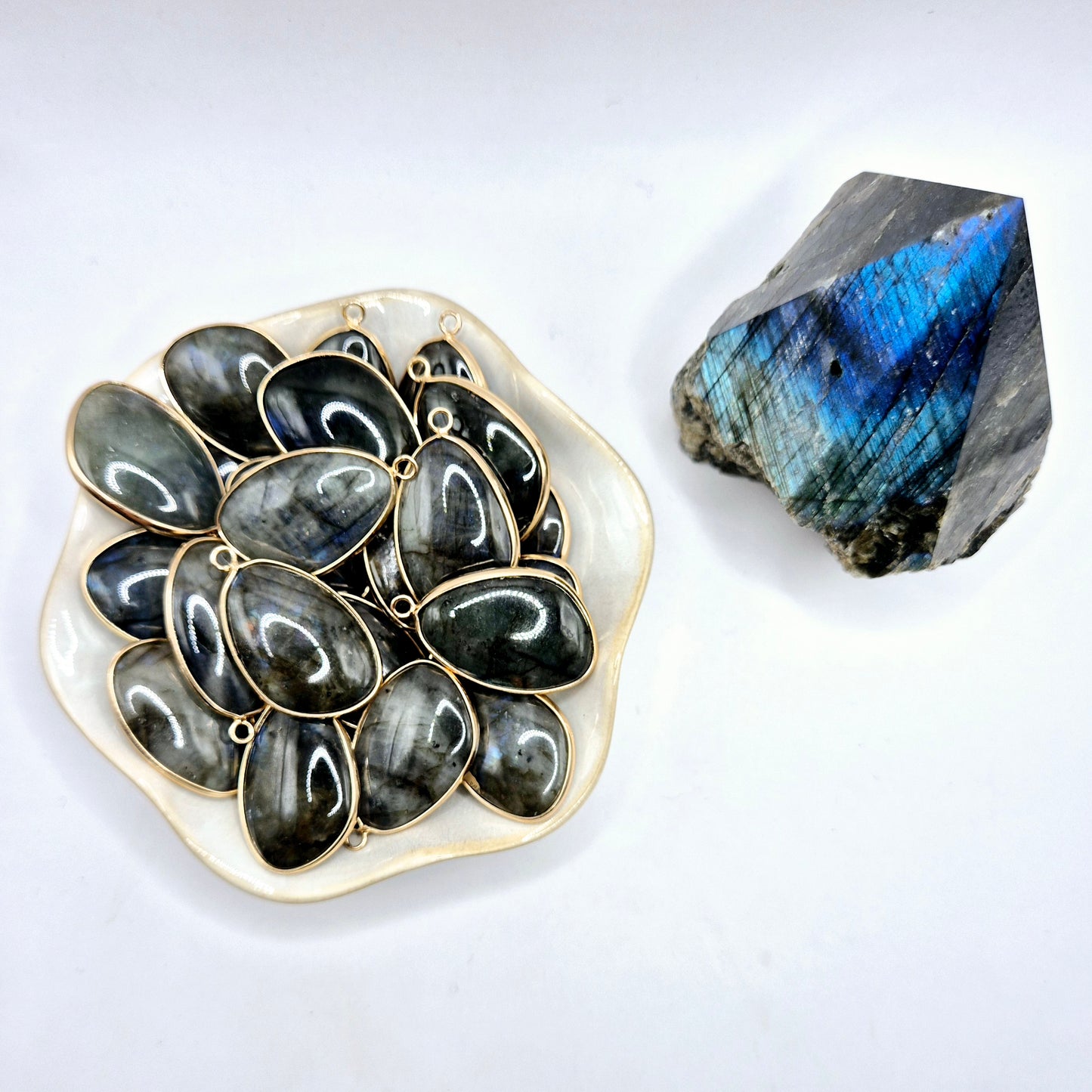 Gold color Labradorite Necklace with 25mm flashy pendant