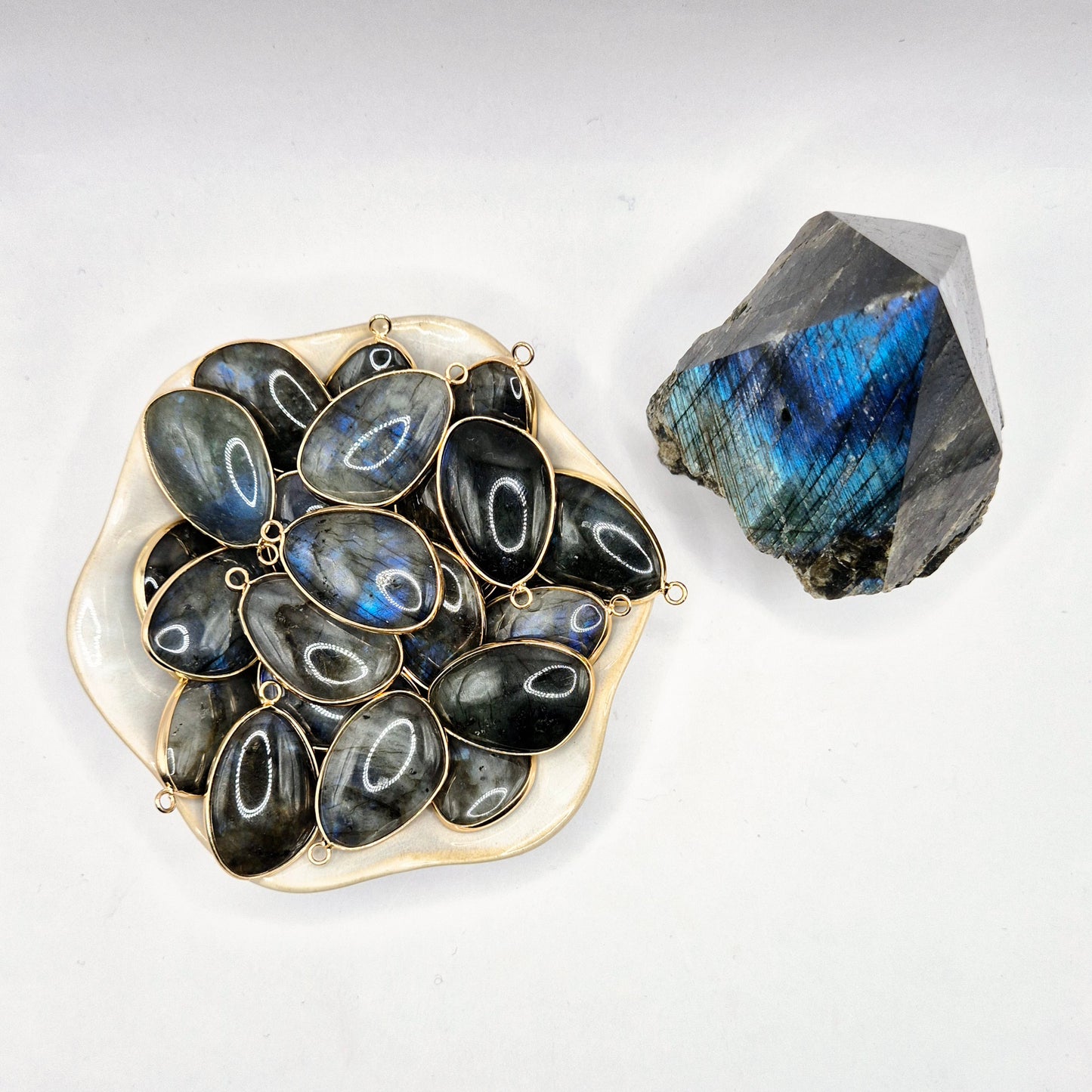 Gold color Labradorite Necklace with 25mm flashy pendant