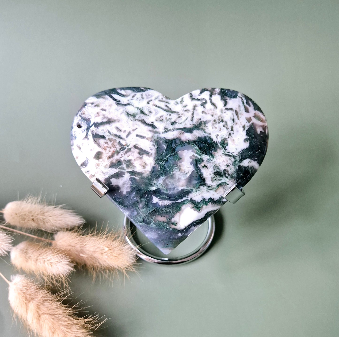 Druzy Mosagaat Hart op Metalen Standaard – Perfect voor Valentijn #2 232gram