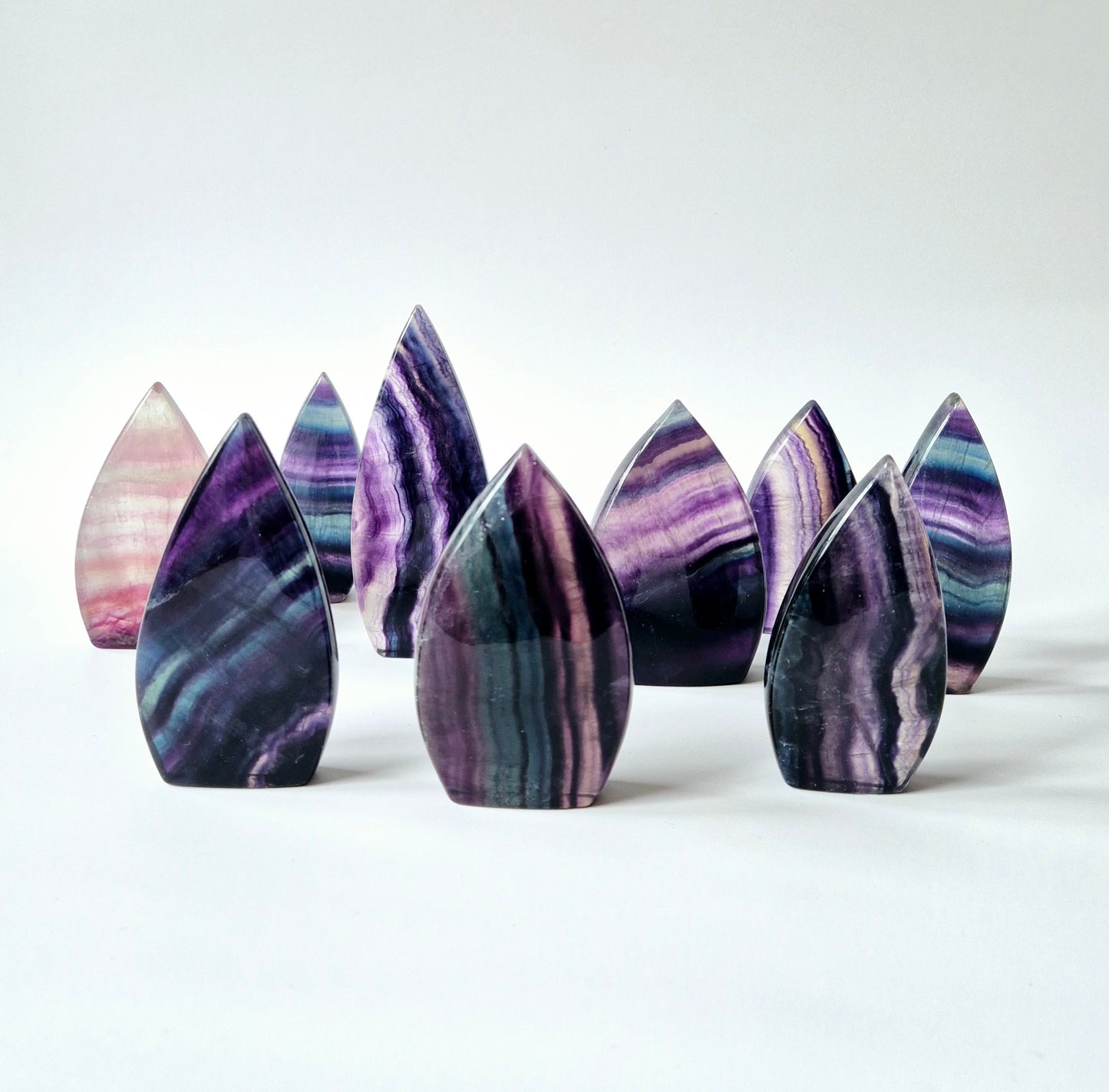 Kleurrijke Rainbow Candy Fluoriet - Druppelvormige Drop Staande Edelsteen Kristal Flame