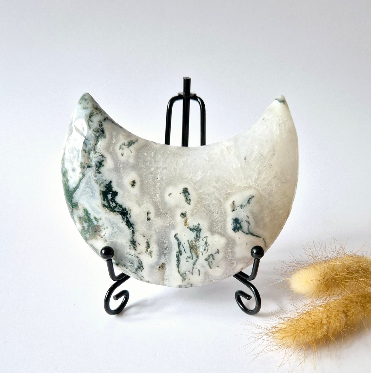 Edelsteen Mosagaat Maan op Standaard (Druzy & Patronen) #123 335gram