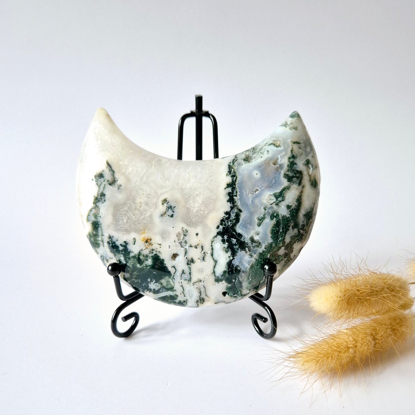 Edelsteen Mosagaat Maan op Standaard (Druzy & Patronen) #123 335gram