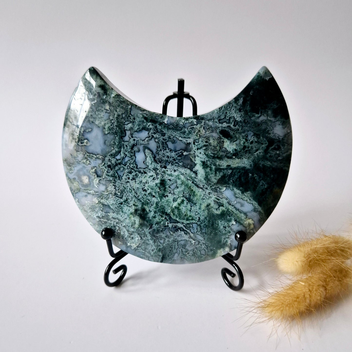 XL Edelsteen Mosagaat Maan op Standaard (Druzy & Patronen) #125 377gram
