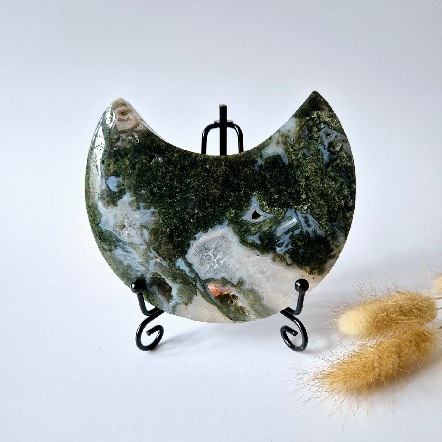 Edelsteen Mosagaat Maan op Standaard (Druzy & Patronen) #130 330gram