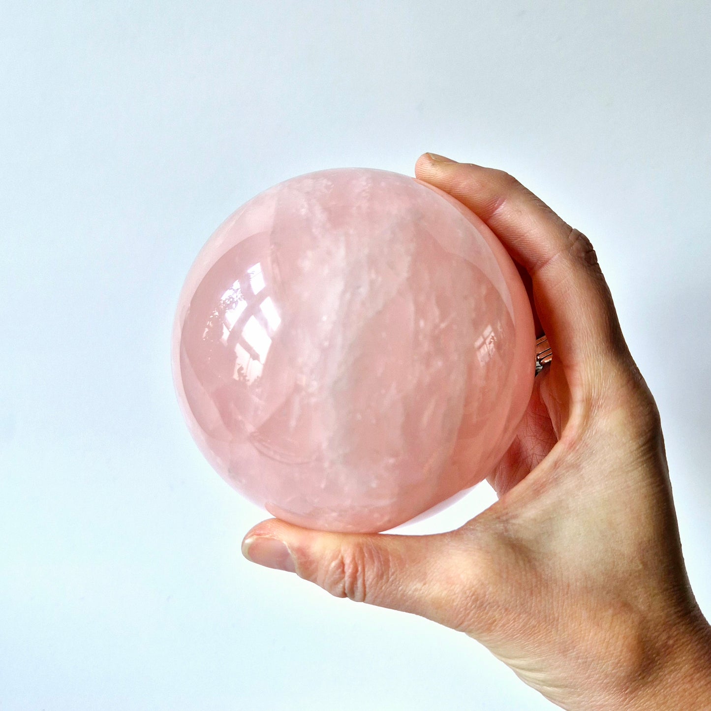 Kristallen Edelsteen Bol Rozenkwarts sphere 85mm, 835gram Rose Quartz