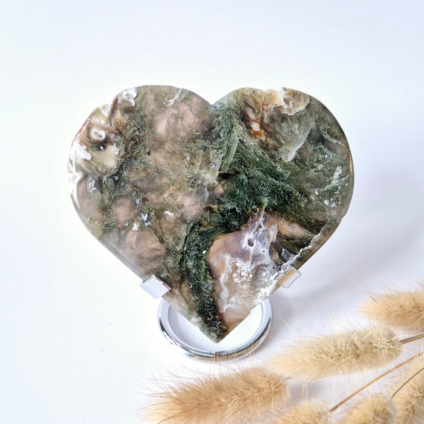 Edelstein Großes Druzy-Moosachat-Herz auf Metallständer – Nr. 37, 169 Gramm