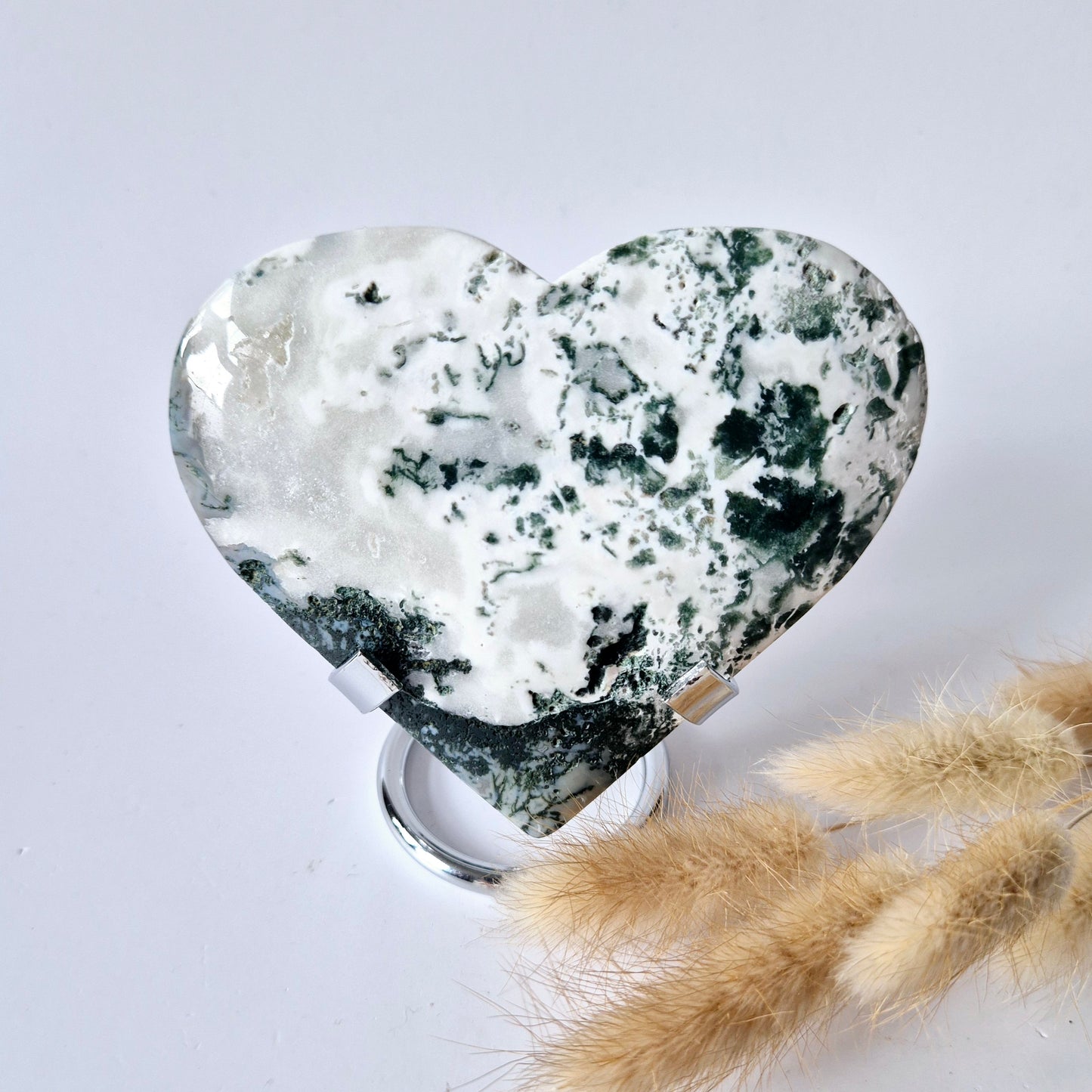Edelstein Großes Druzy-Moosachat-Herz auf Metallständer – Nr. 50, 267 Gramm