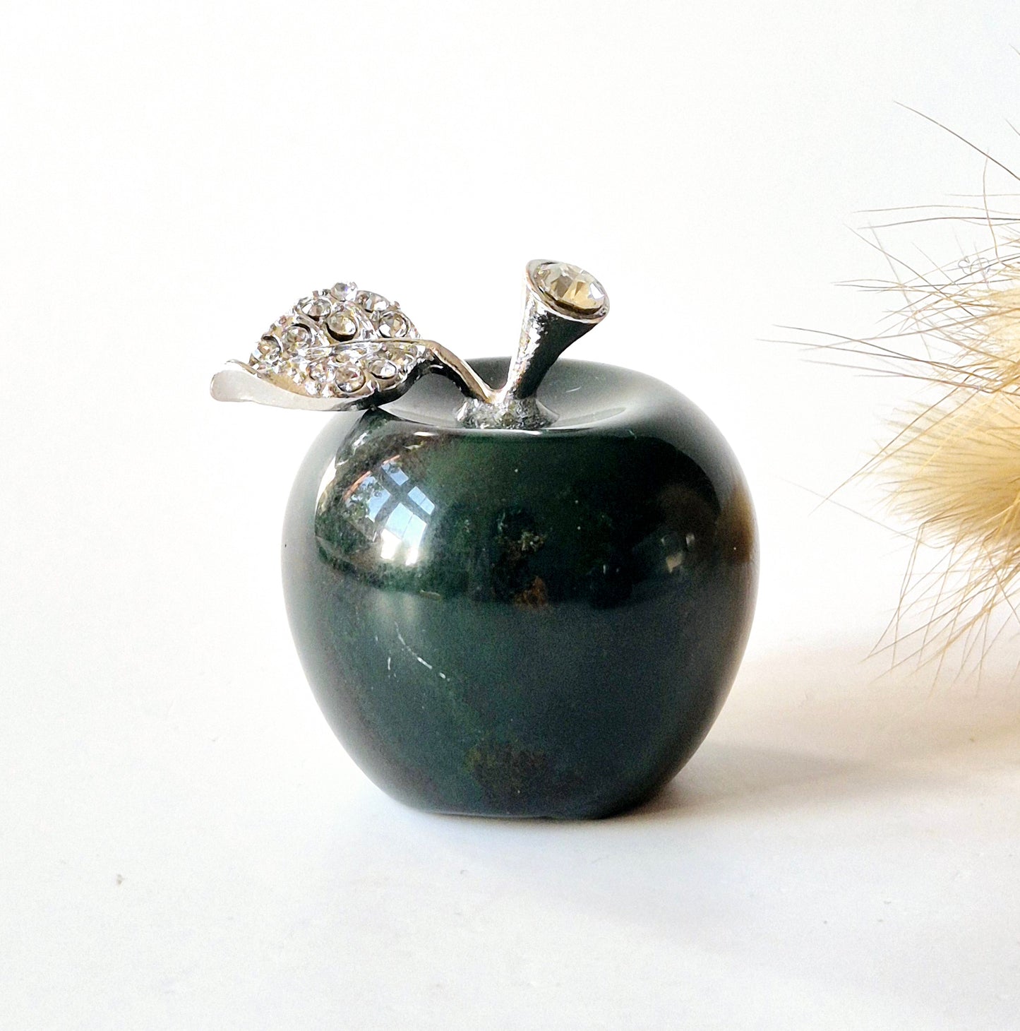 Mini Edelstein Apfel mit Strasssteinen (3x3 cm) - Kambaba Jaspis