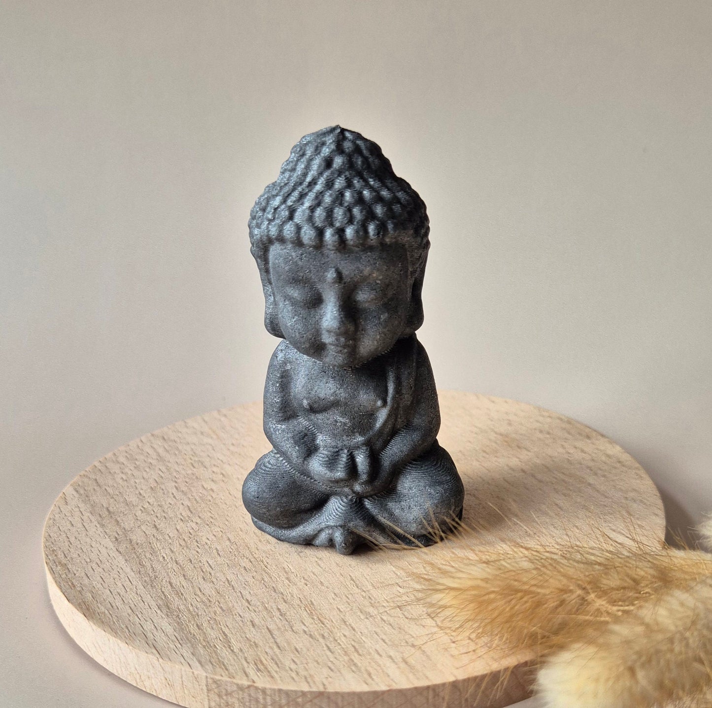 Schungit-Meditationsbuddha 6 cm – Schutz, Erdung und spirituelle Reinigung