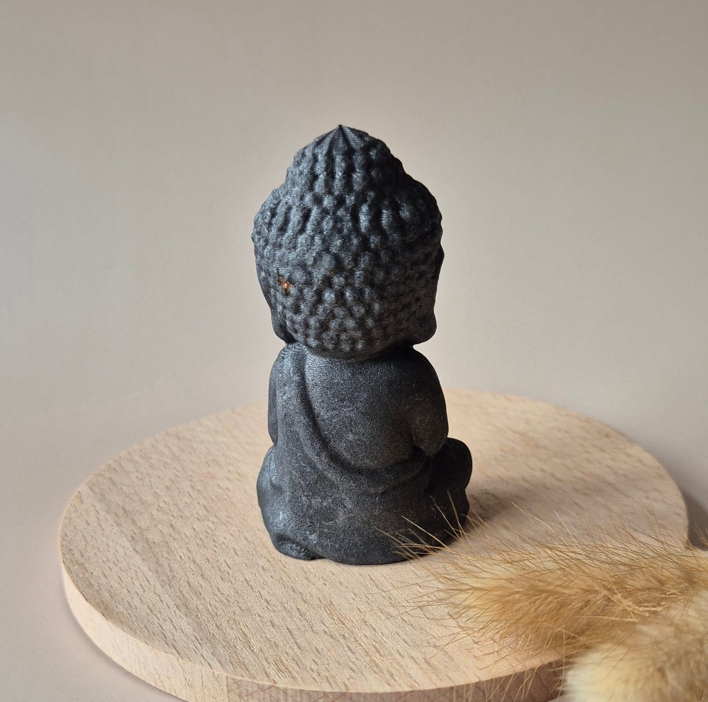 Schungit-Meditationsbuddha 6 cm – Schutz, Erdung und spirituelle Reinigung
