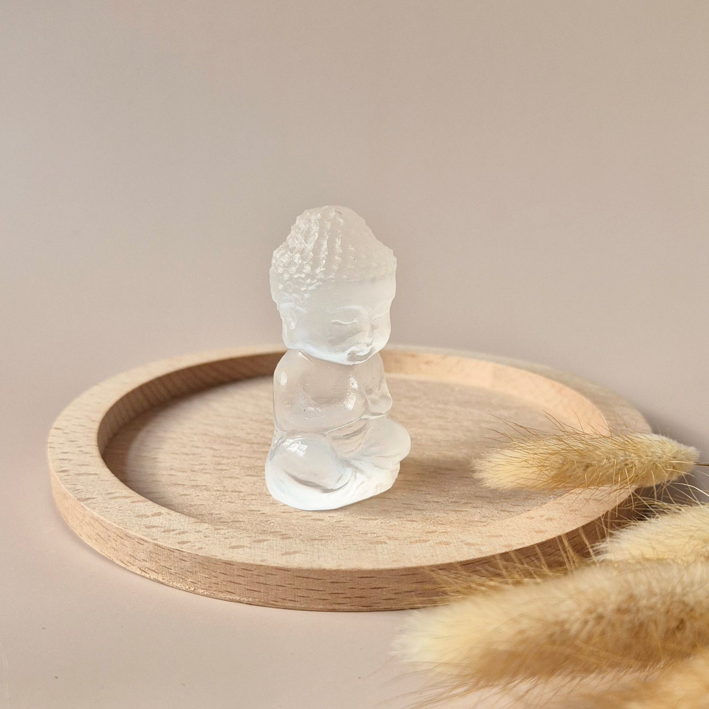 Edelsteen Seleniet Boeddha 6cm – Zuivering & Spirituele Bescherming
