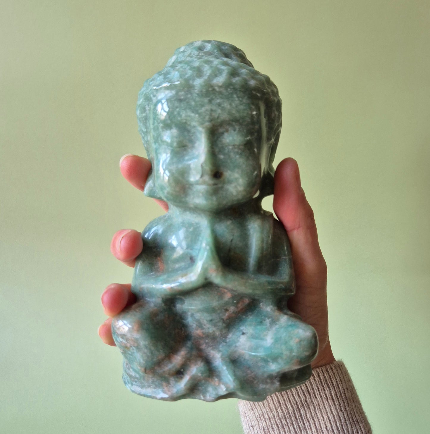 XL Edelsteen 15cm Amazoniet Boeddha (1053 g) – Harmonie, Kalmte & Zelfexpressie