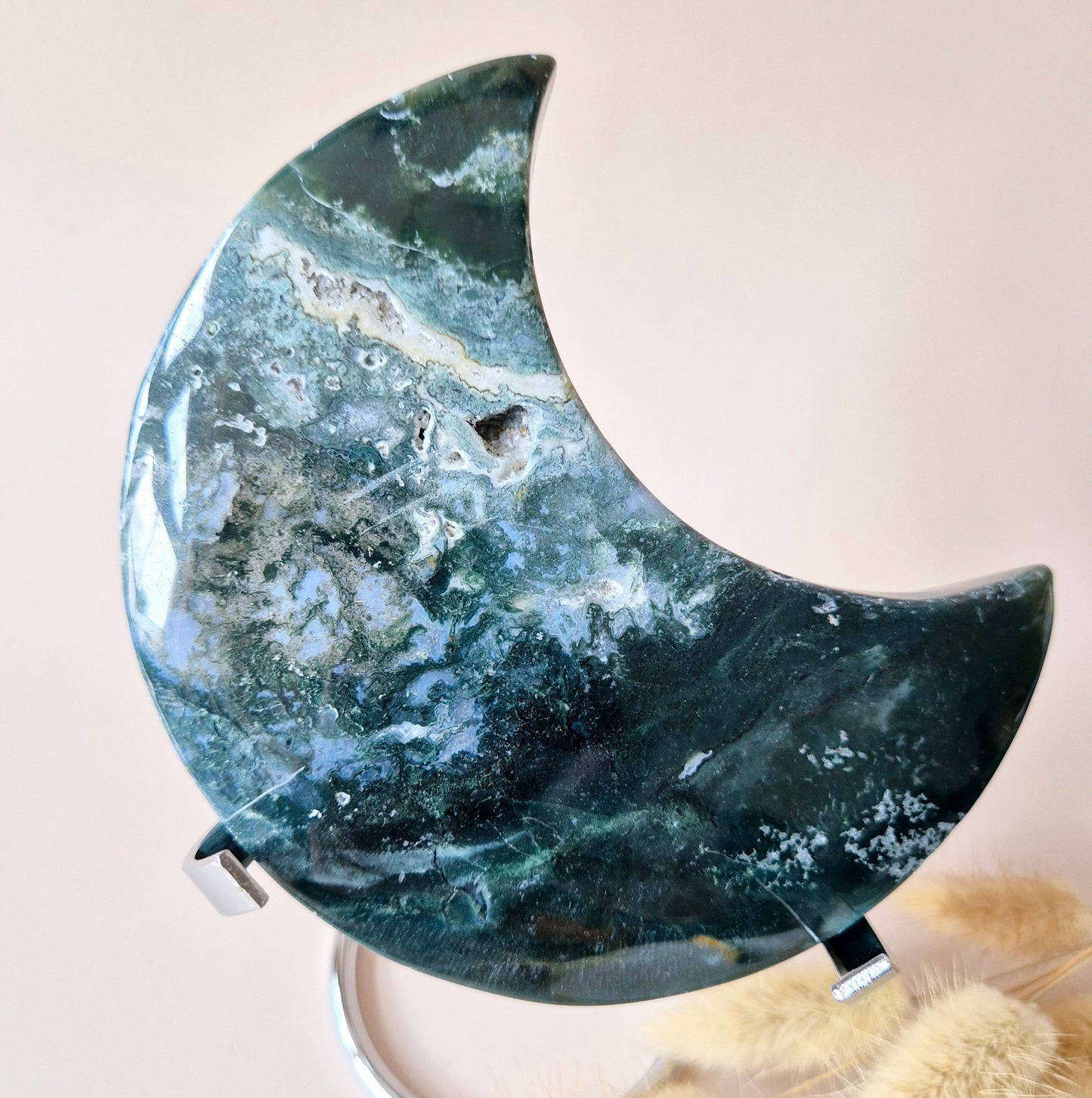 XL Edelsteen Mosagaat Maan op Standaard (Druzy & Patronen) #140 - 382g 13cm