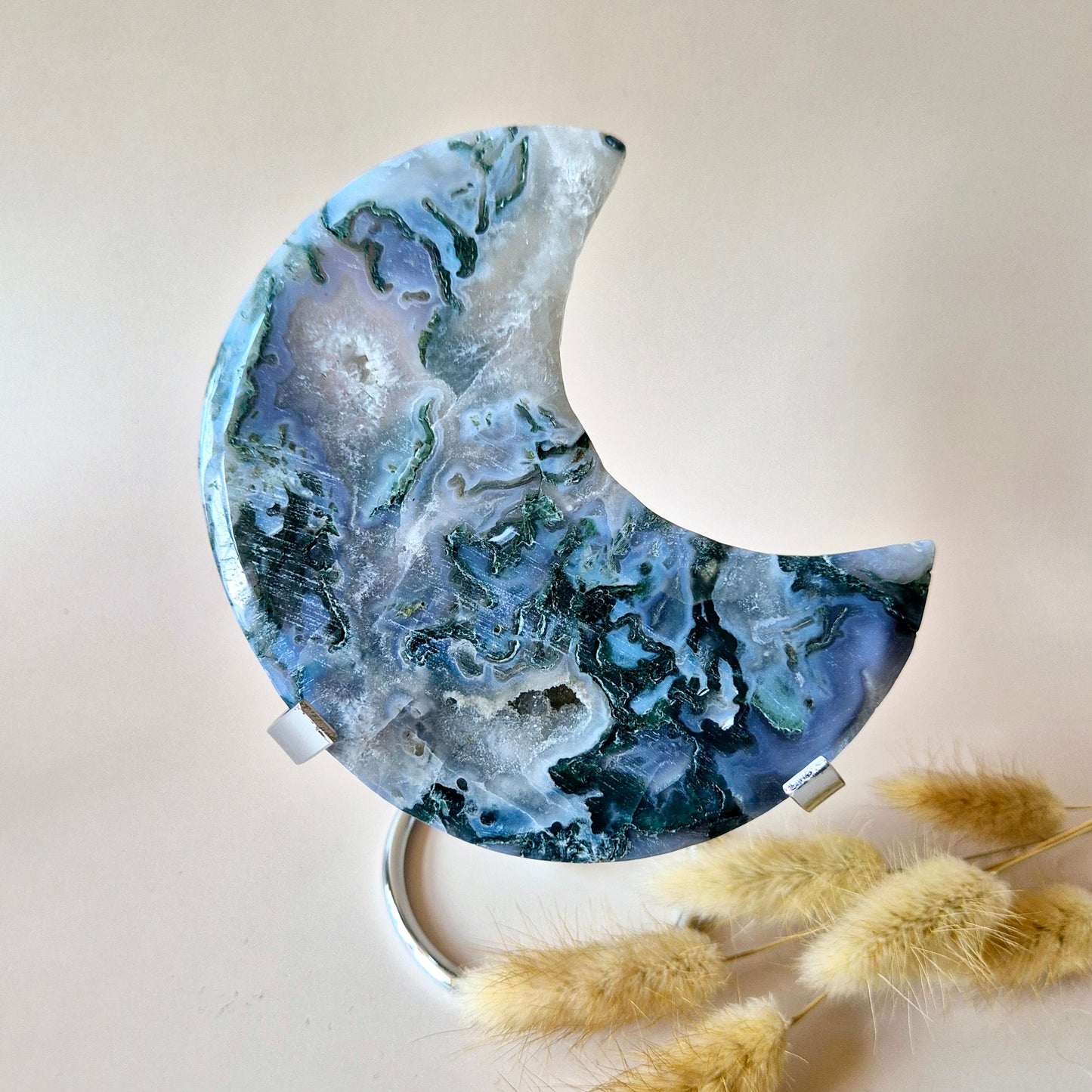XL Edelsteen Mosagaat Maan op Standaard (Druzy & Patronen) #148 - 337g 13cm