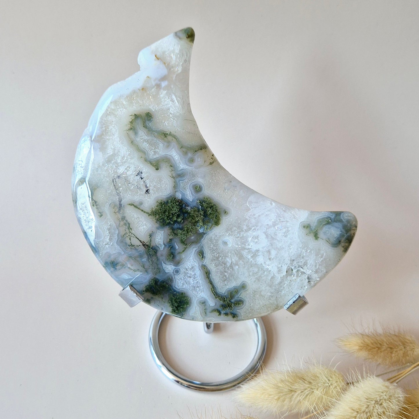 XL Edelsteen Mosagaat Maan op Standaard (Druzy & Patronen) #153 - 288g 13cm