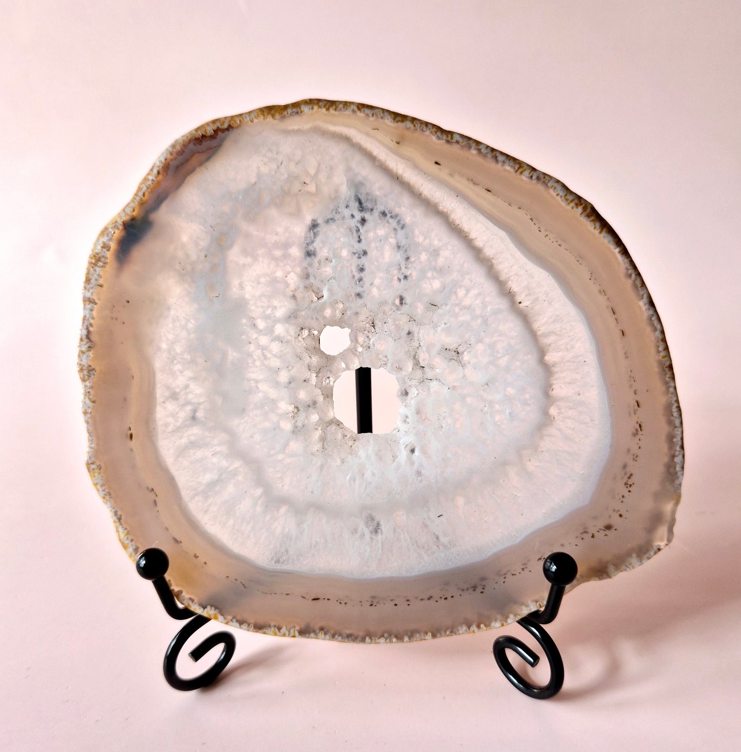 Edelsteen (Druzy) Agaat Schijf op Standaard (11–14 cm) – #12 Aarding, Balans & Natuurlijke Schoonheid