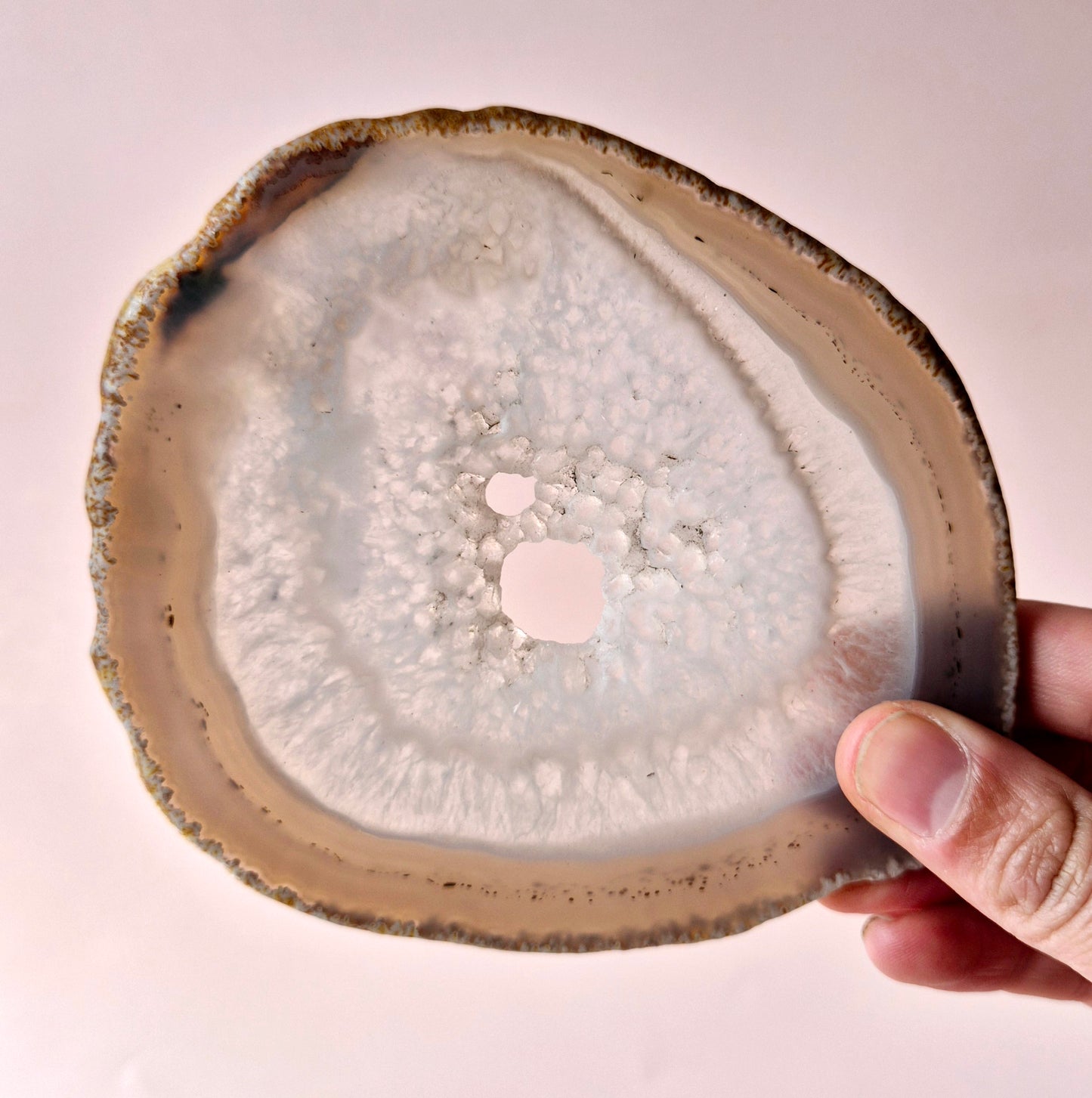 Edelsteen (Druzy) Agaat Schijf op Standaard (11–14 cm) – #12 Aarding, Balans & Natuurlijke Schoonheid