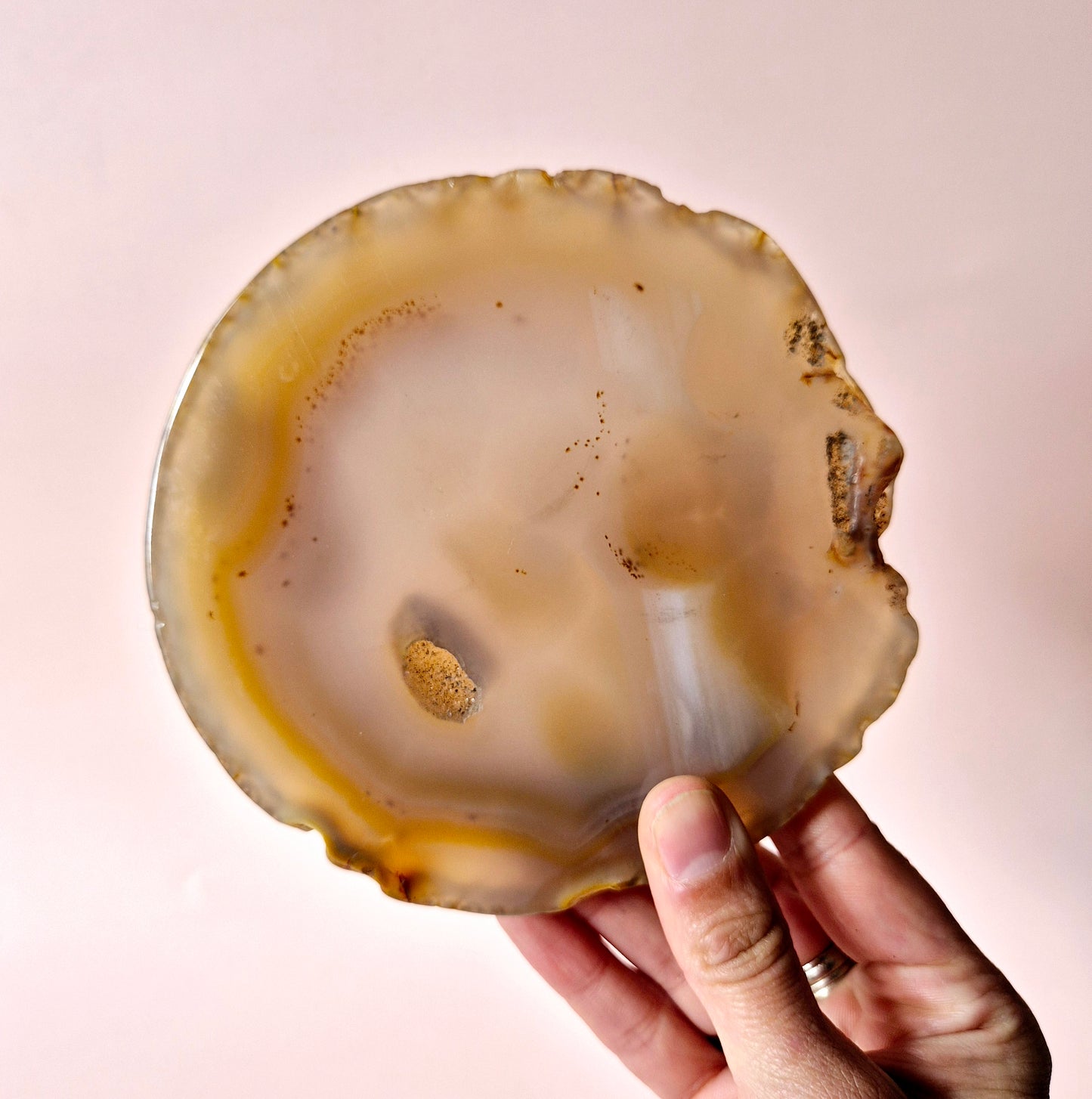 Edelsteen (Druzy) Agaat Schijf op Standaard (11–14 cm) – #18 Aarding, Balans & Natuurlijke Schoonheid
