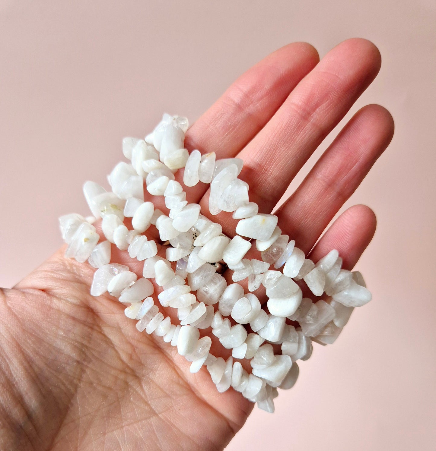 Edelsteen Witte Maansteen Chips Armband – Intuïtie, Vrouwelijke Energie & Nieuwe Start