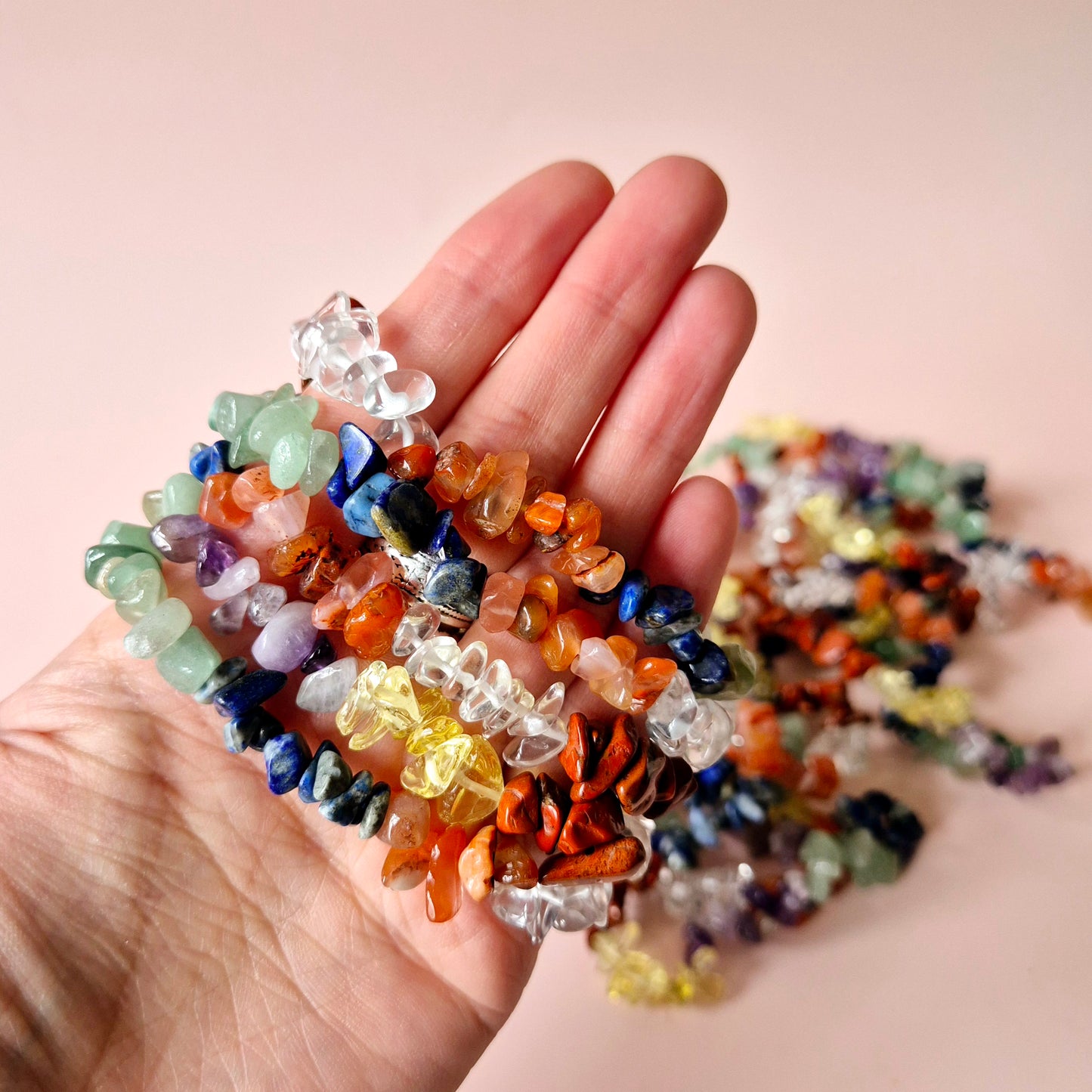 Spirituele Chakra Edelsteen Chips Armband – Balans, Energie & Innerlijke Harmonie