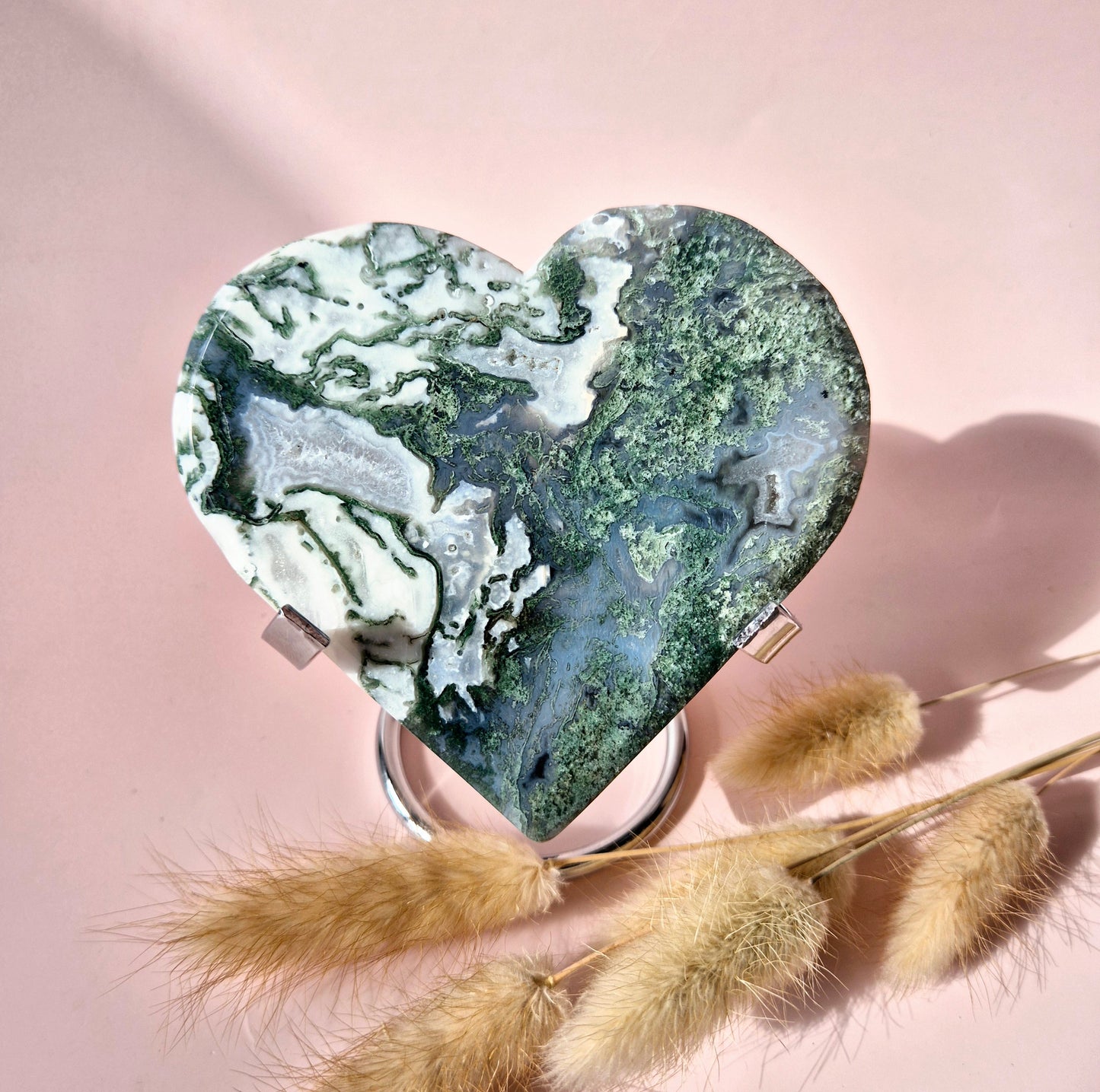 Edelstein Großes Druzy-Moosachat-Herz auf Metallständer – Nr. 76, 185 Gramm