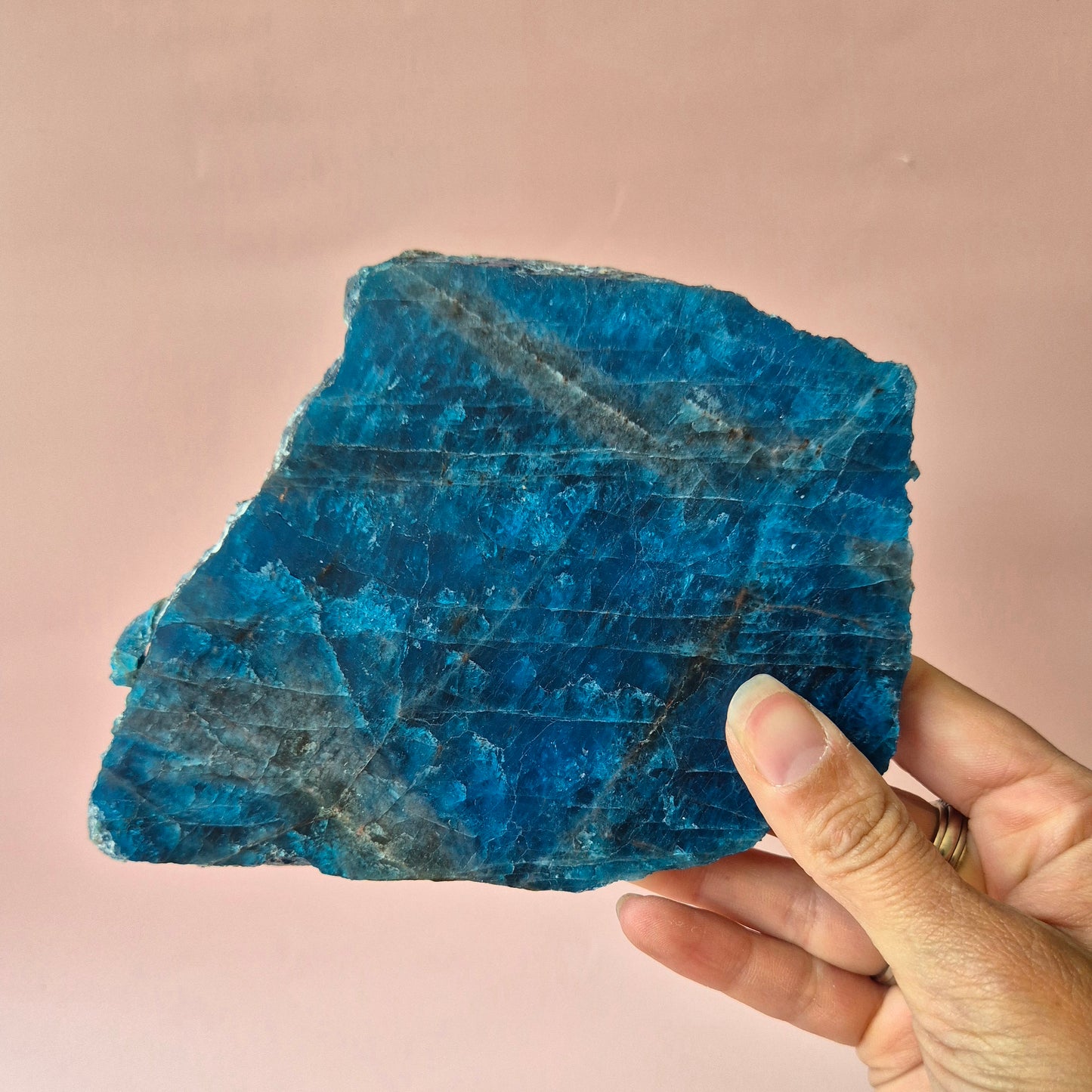 XXL Edelsteen Blue Apatiet Schijf op Standaard #3 387gram – Inspiratie, Helderheid & Innerlijke Kracht