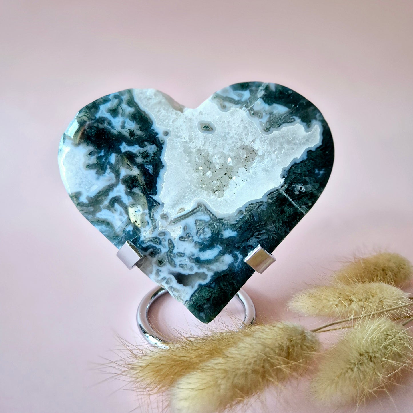 Edelsteen Druzy Mosagaat Hart op Metalen Standaard – #92 222gram