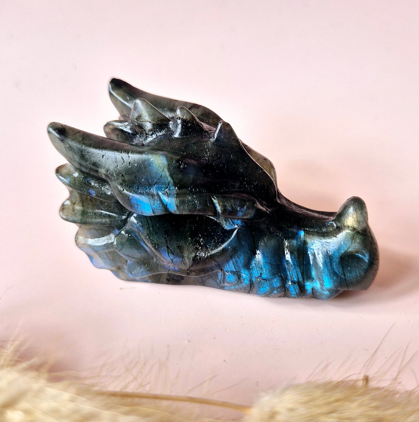XL UV Reactive Agate Dragon Skull (13 x 6 x 7.5 cm | 537 g) – #2 Mystical Protection & Transformation