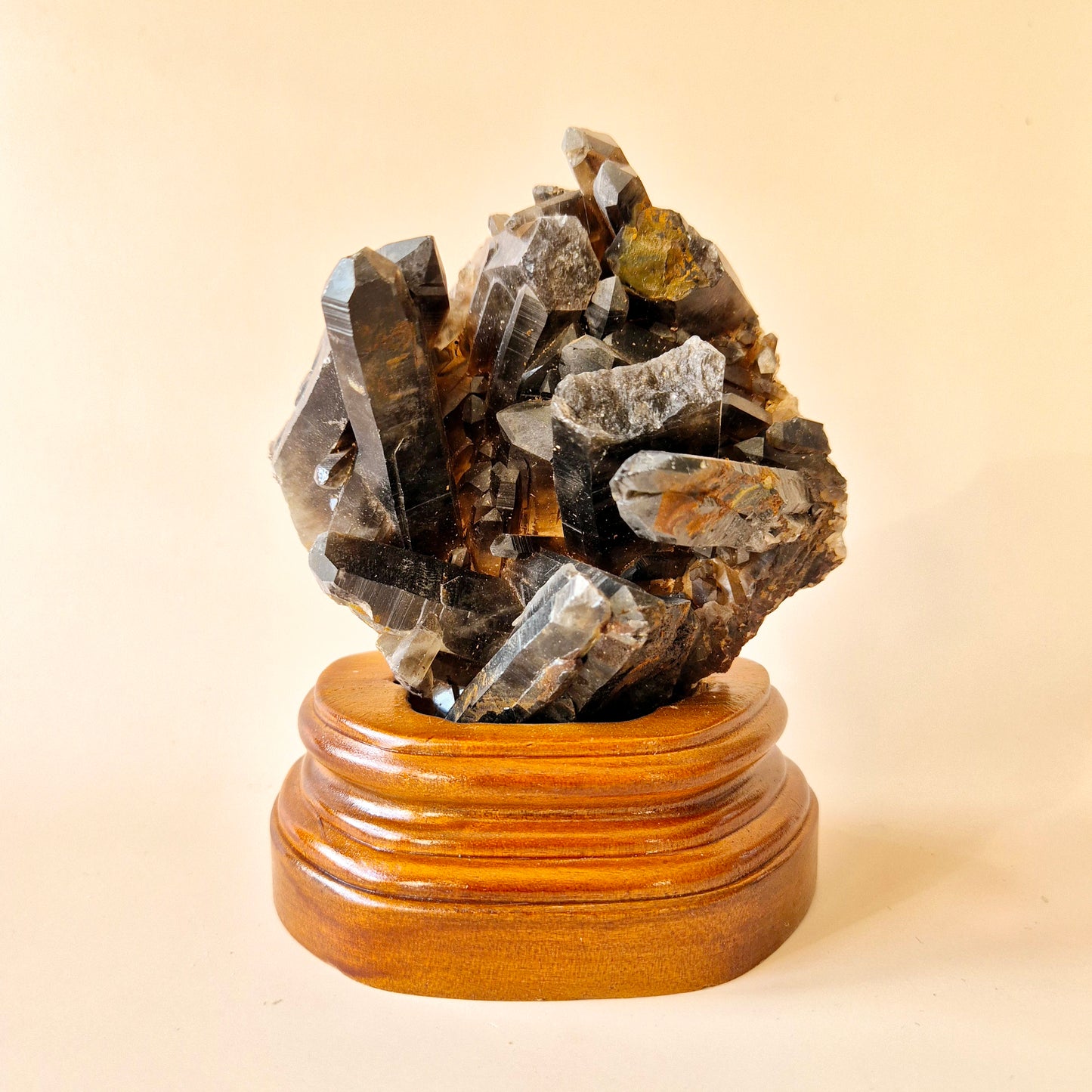 XL Ruwe Smoky Quartz Edelsteen Cluster op Houten Standaard – #24 400gram