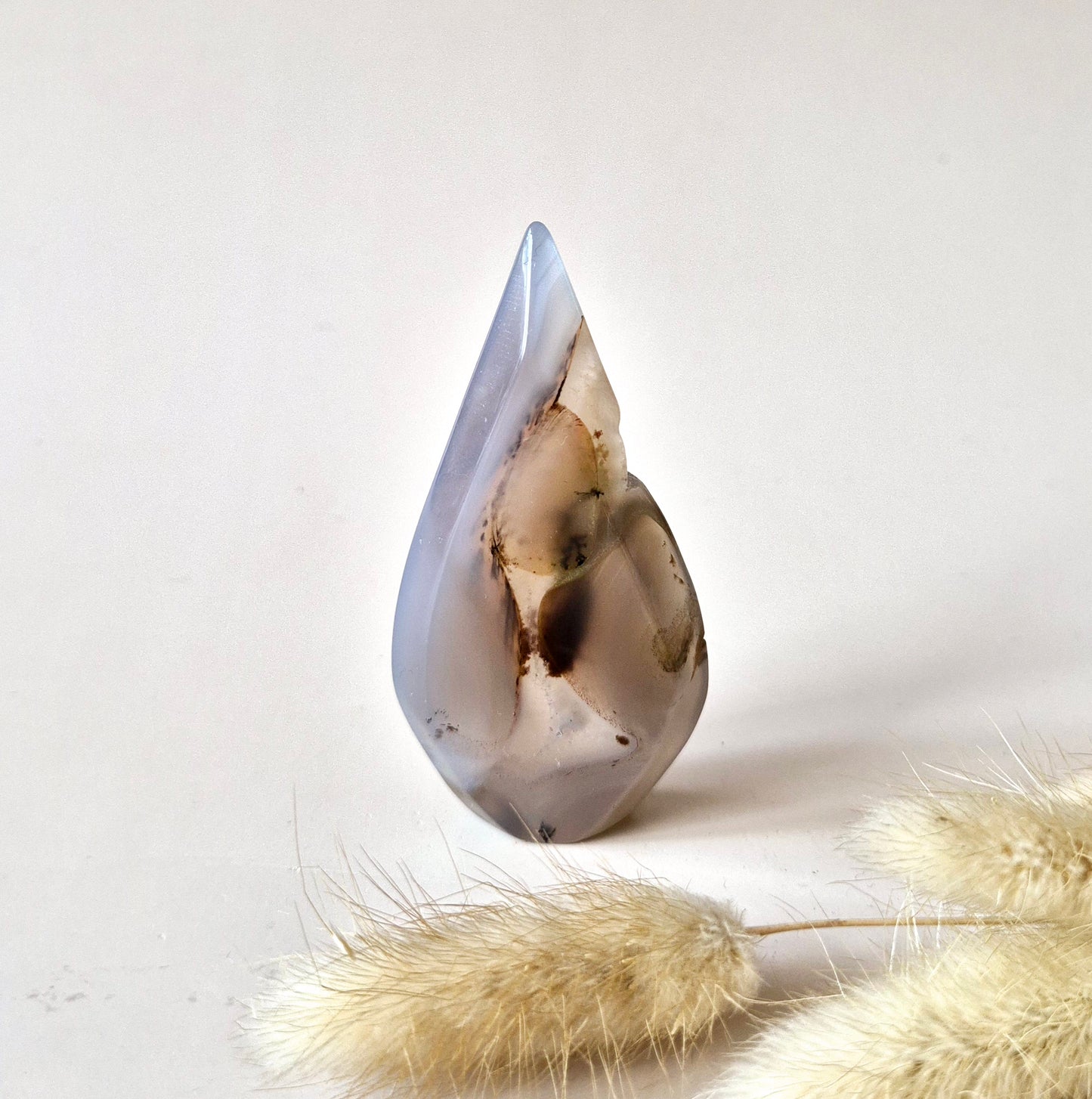 Druzy Grauer Achat - Tropfenförmiger stehender Edelsteinkristall - Nr. 20 56 Gramm