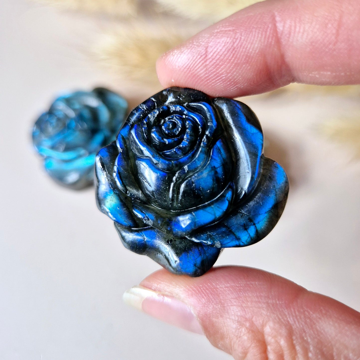 Gemstone Flashy Labradorite Snake Carving (5 cm) – Snake Wisdom & Power