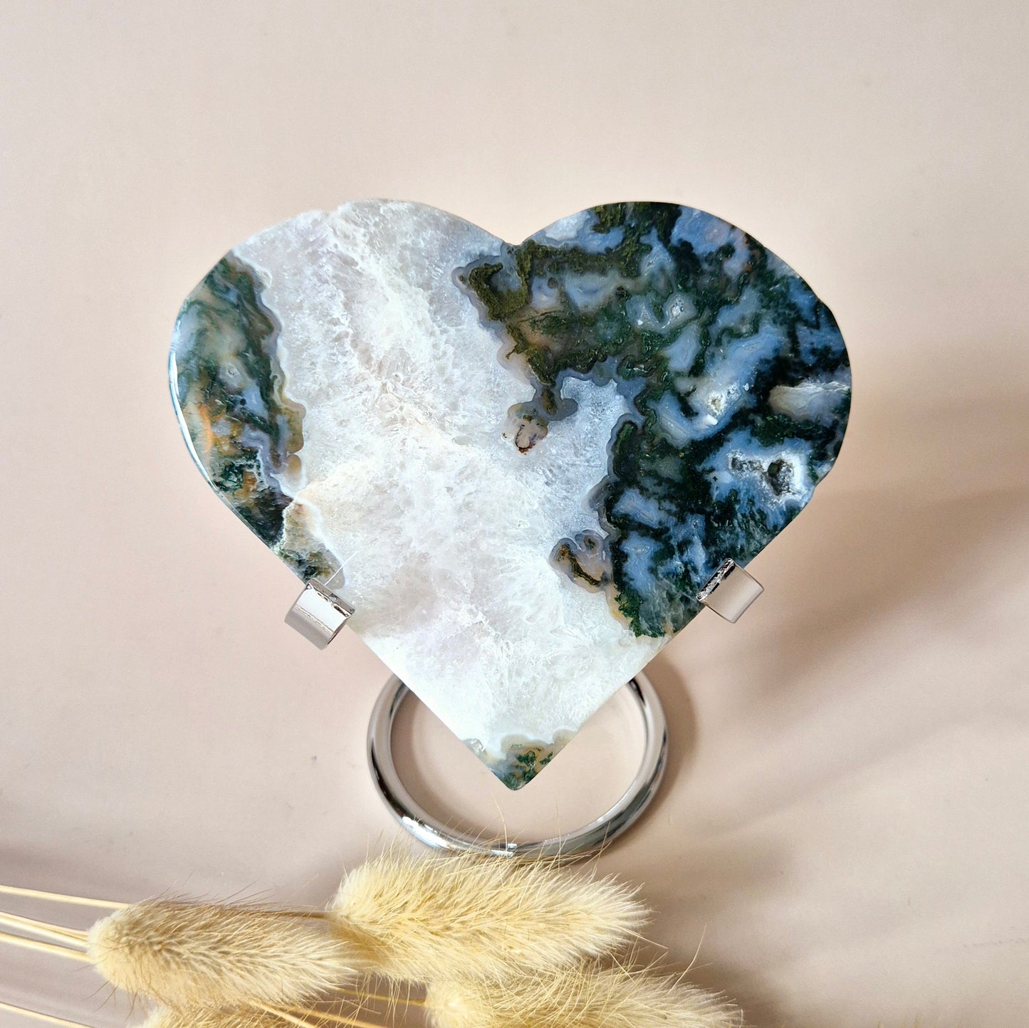 Edelsteen Druzy Mosagaat Hart op Metalen Standaard – #99 263gram