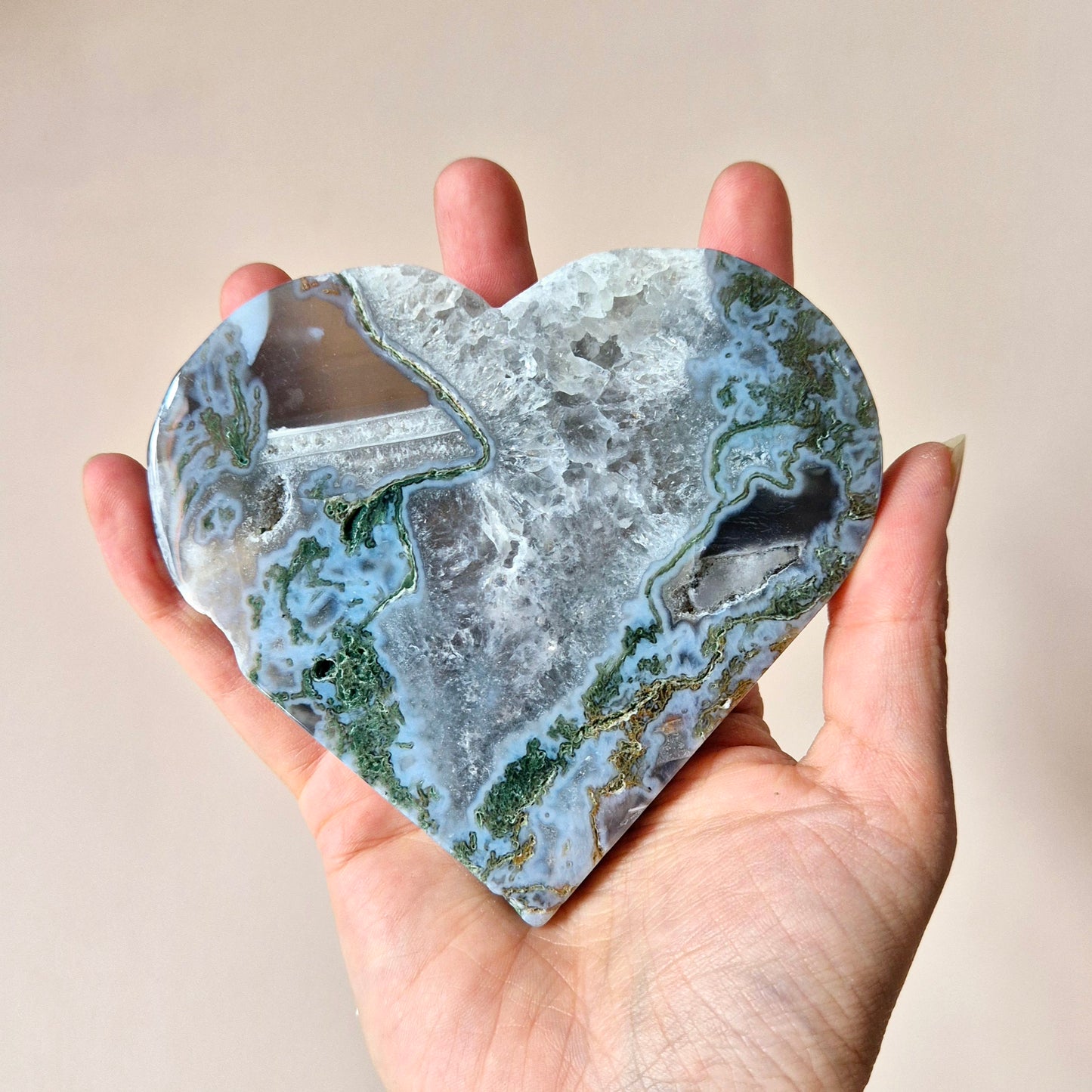 Edelsteen Druzy Mosagaat Hart op Metalen Standaard – #108 256gram