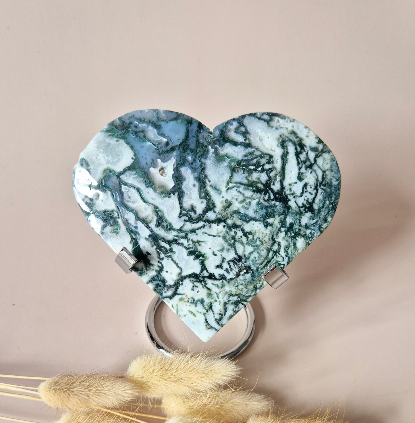 Edelsteen Druzy Mosagaat Hart op Metalen Standaard – #110 314gram