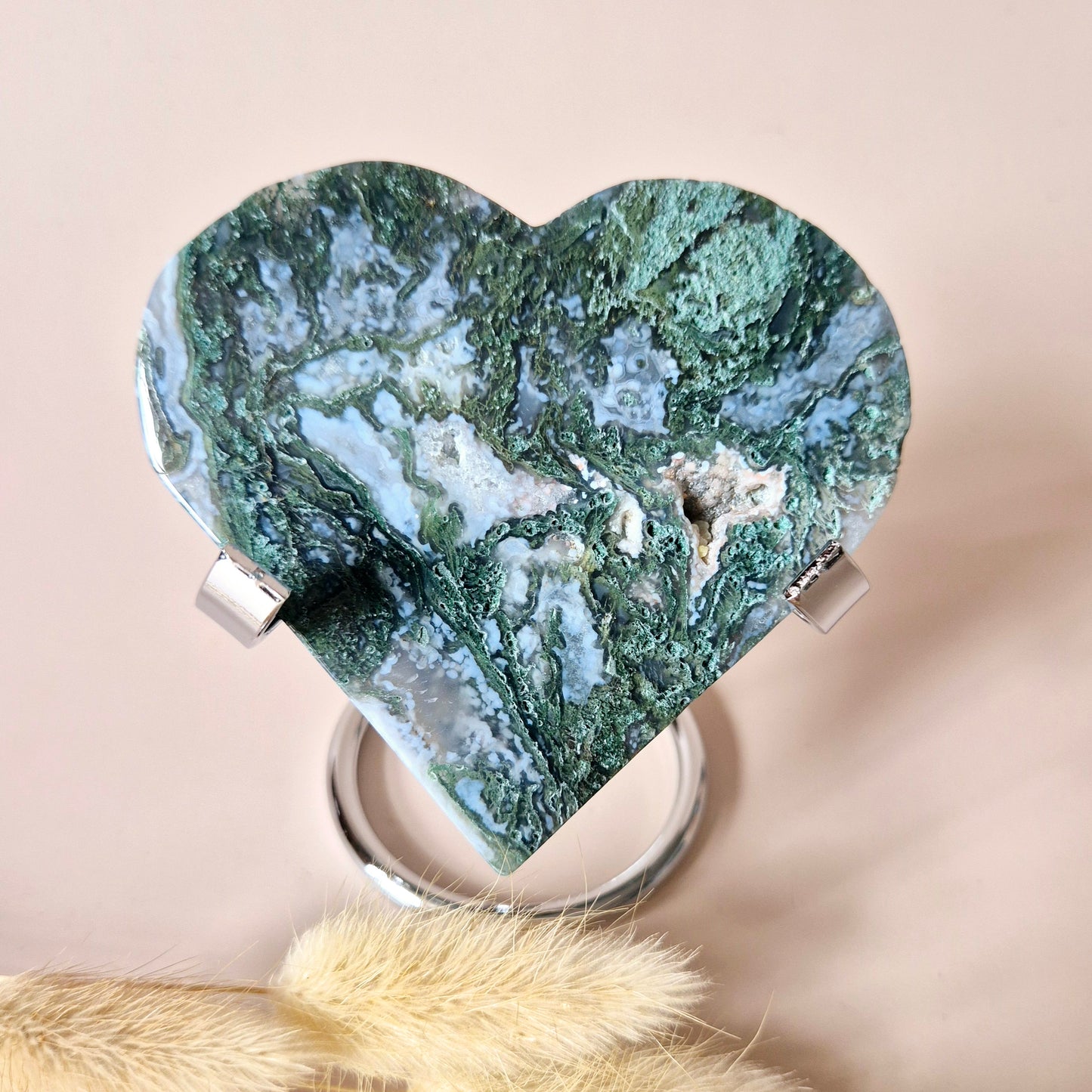 Edelsteen Druzy Mosagaat Hart op Metalen Standaard – #113 160gram