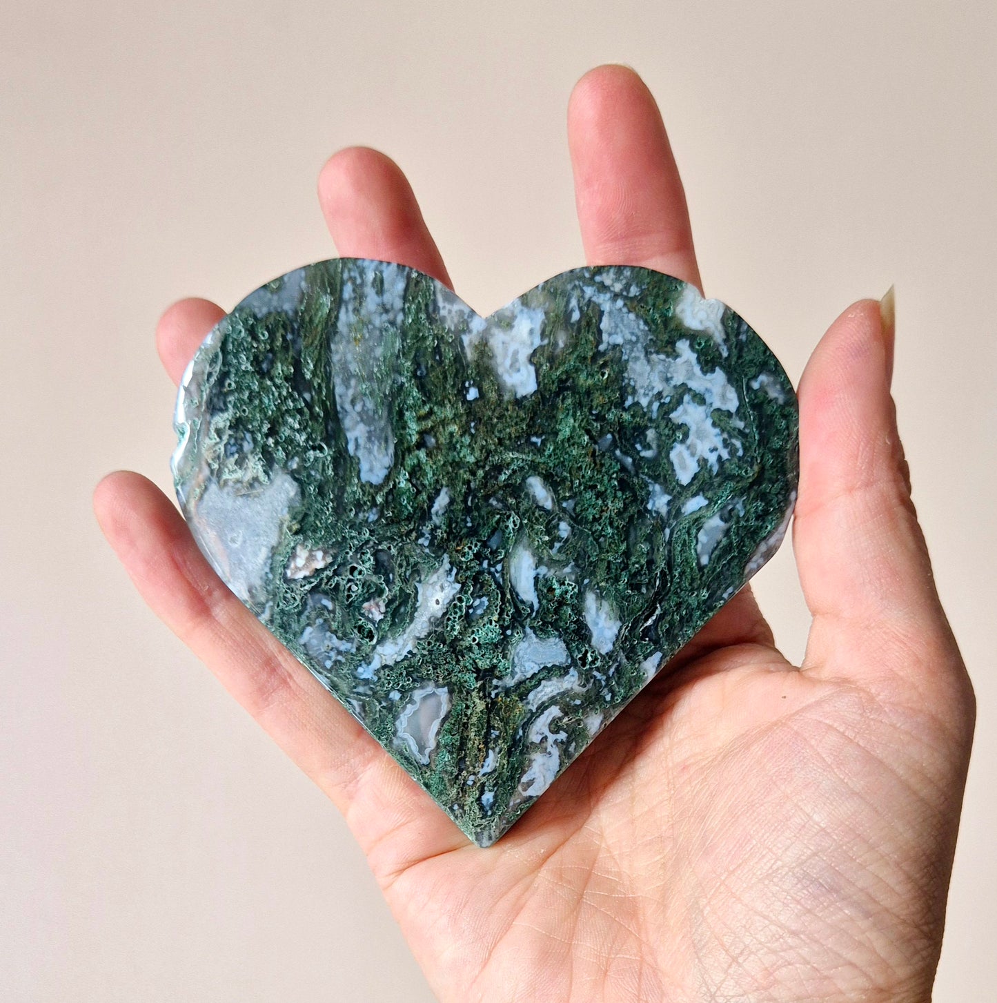 Edelsteen Druzy Mosagaat Hart op Metalen Standaard – #113 160gram