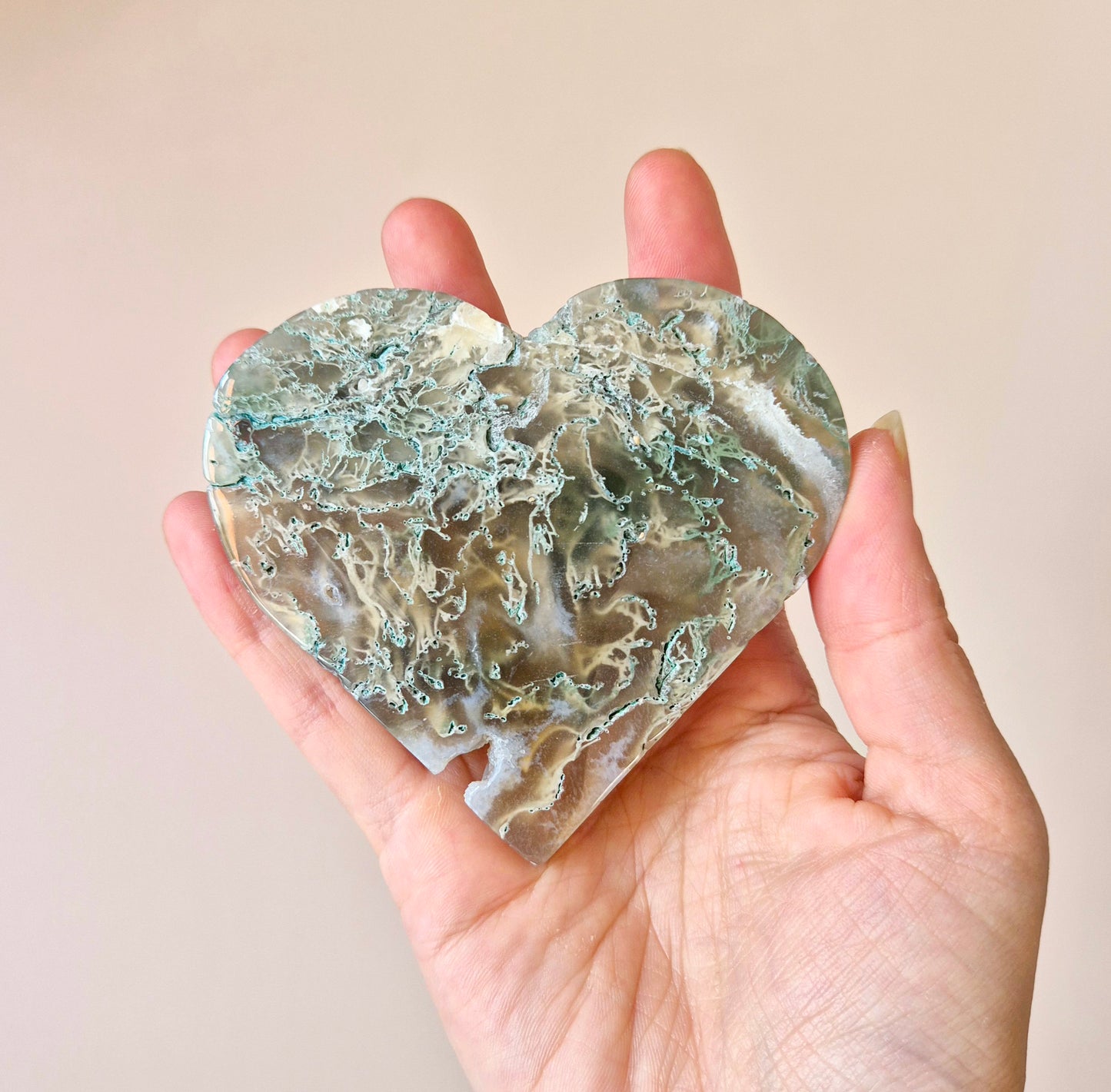 Edelsteen Druzy Mosagaat Hart op Metalen Standaard – #114 153gram