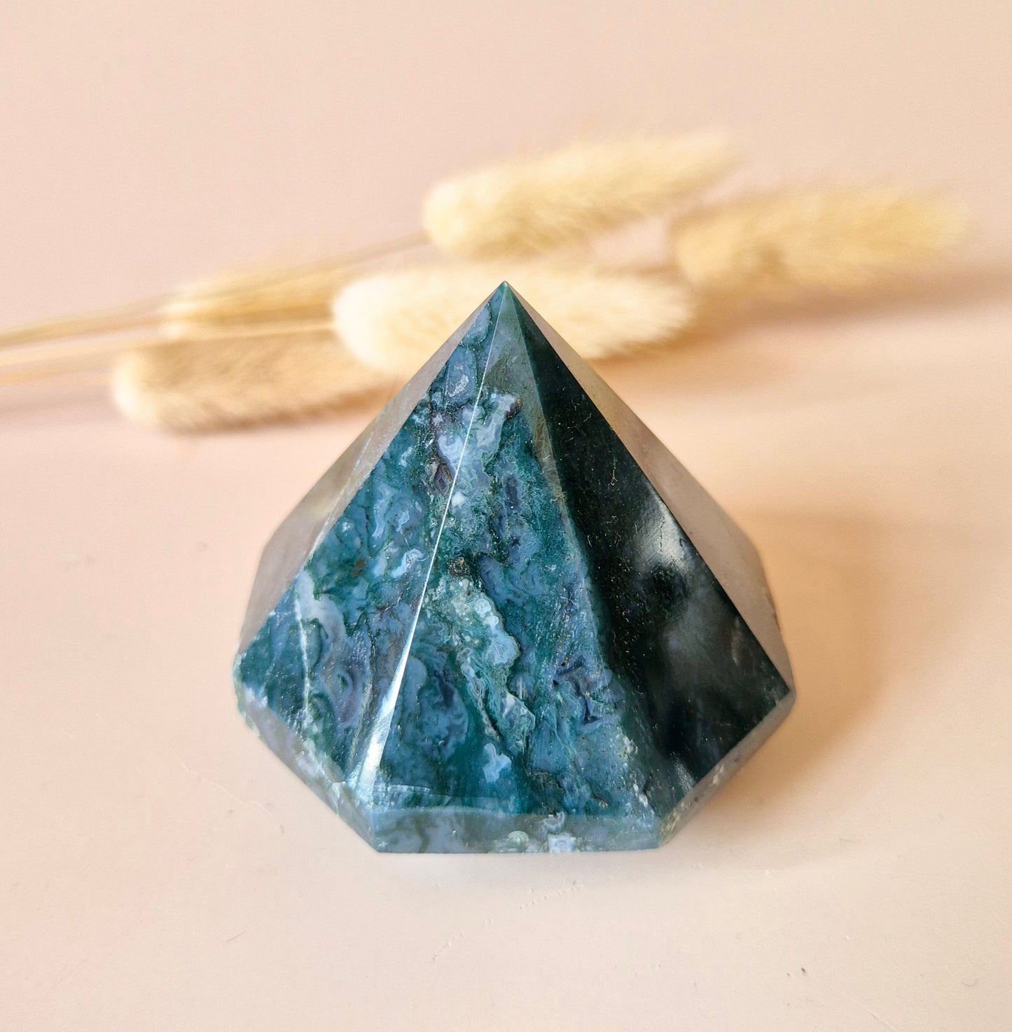 Wunderschöner Edelstein tropfenförmiger roter Moosachat Flamme – 85-120 g | Erdungsenergie & Kraft