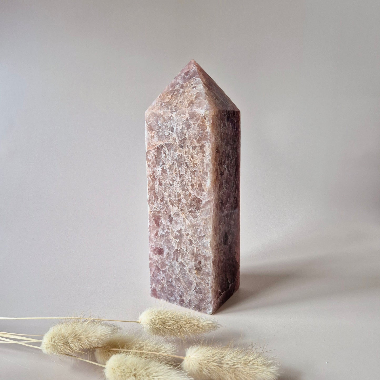 Edelsteen Obelisk Strawberry Quartz XXL Toren (1273g)