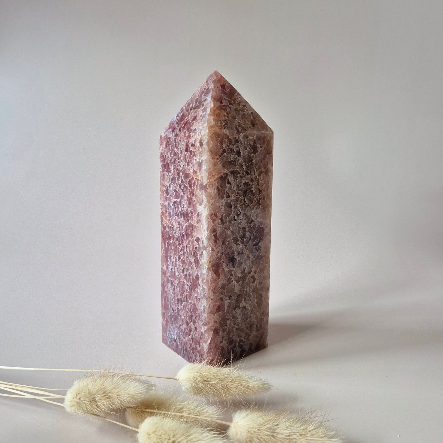 Edelsteen Obelisk Strawberry Quartz XXL Toren (1273g)