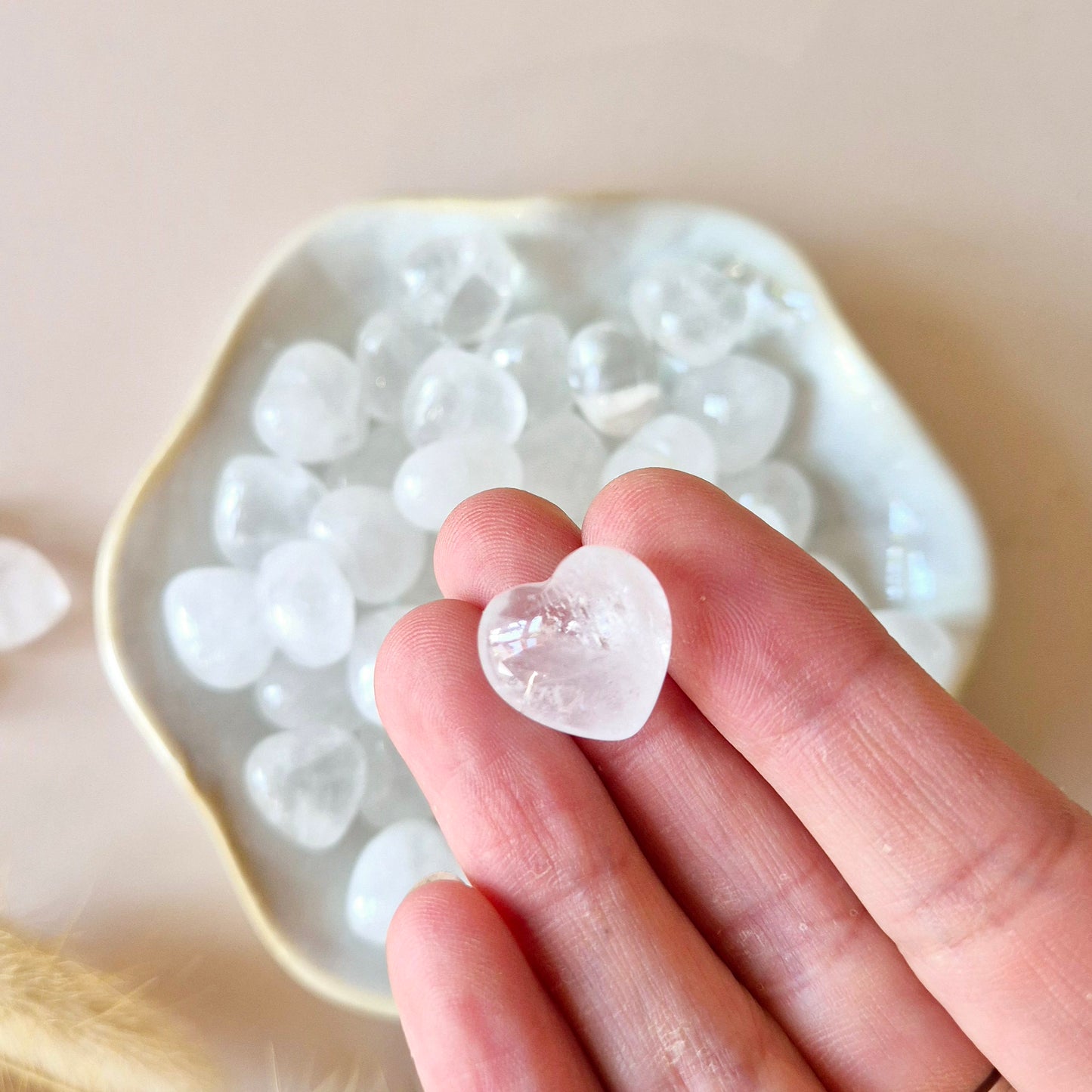 Mini Edelsteen Hartje Zaksteen – Bergkristal (1,5 cm) voor crystal confetti