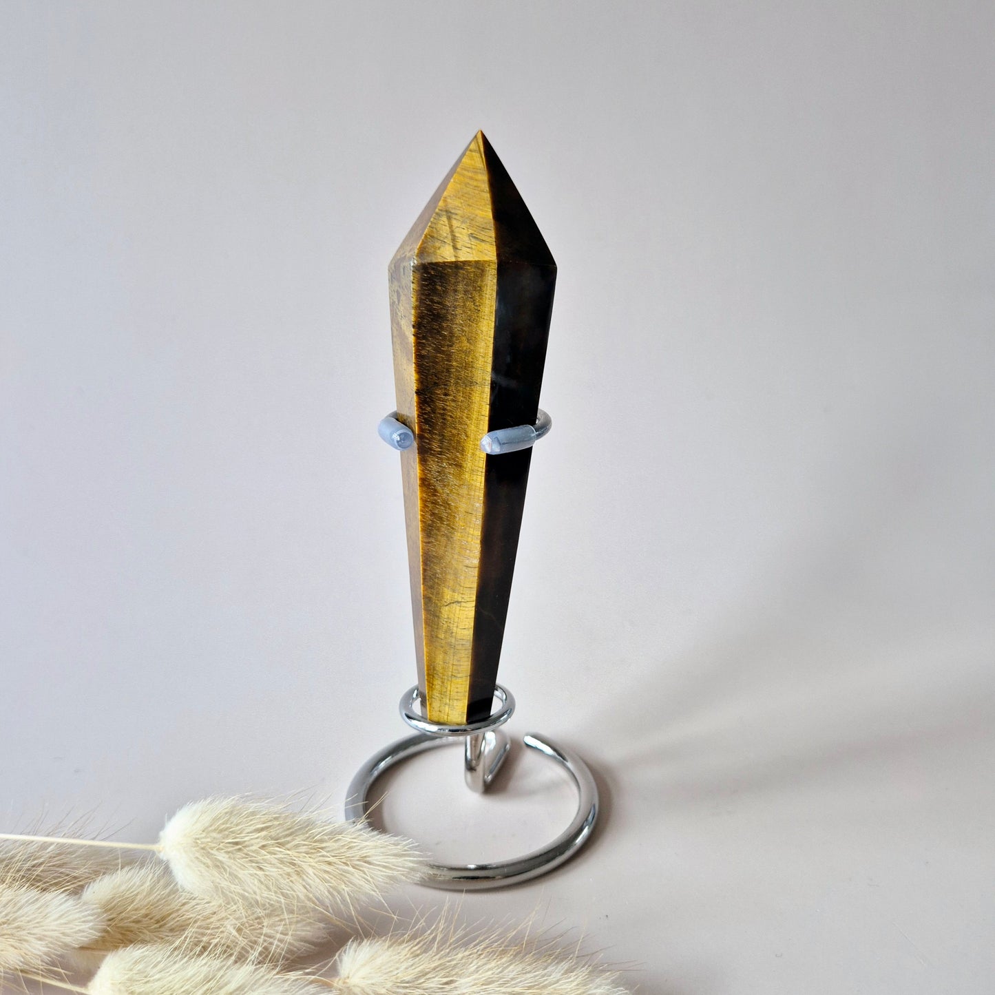Edelsteen Tijgeroog Scepter op Standaard 15cm 150-200 gram