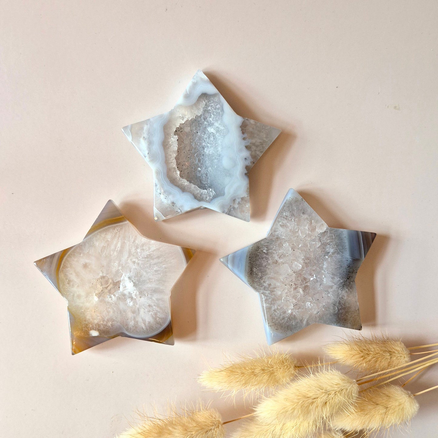 Edelsteen Druzy Grijze Agaat Ster 6-7cm| Kristallen Ster Carving vol Licht & Rust